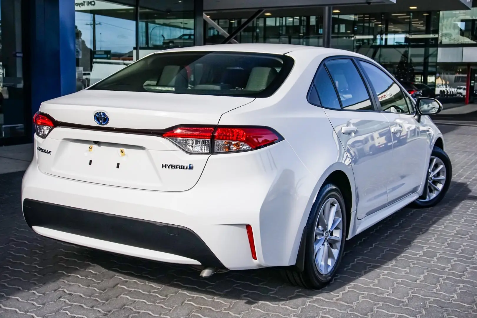 2021 Toyota Corolla Gallery Image 2