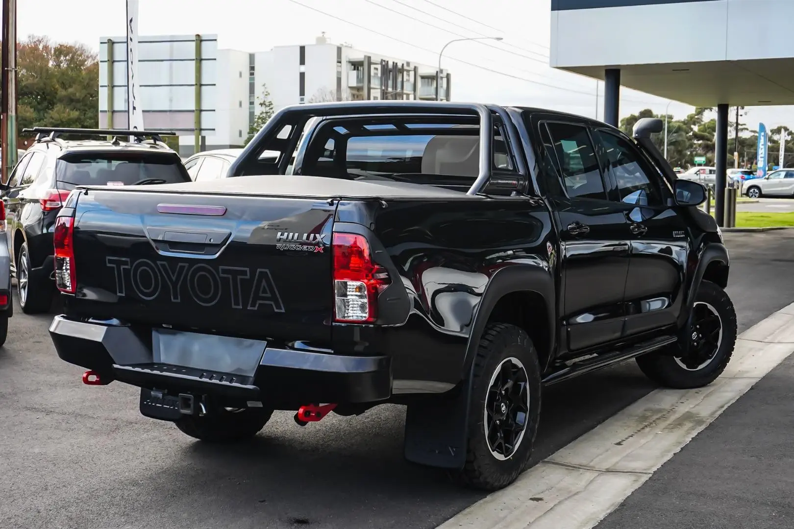 2019 Toyota Hilux Gallery Image 2