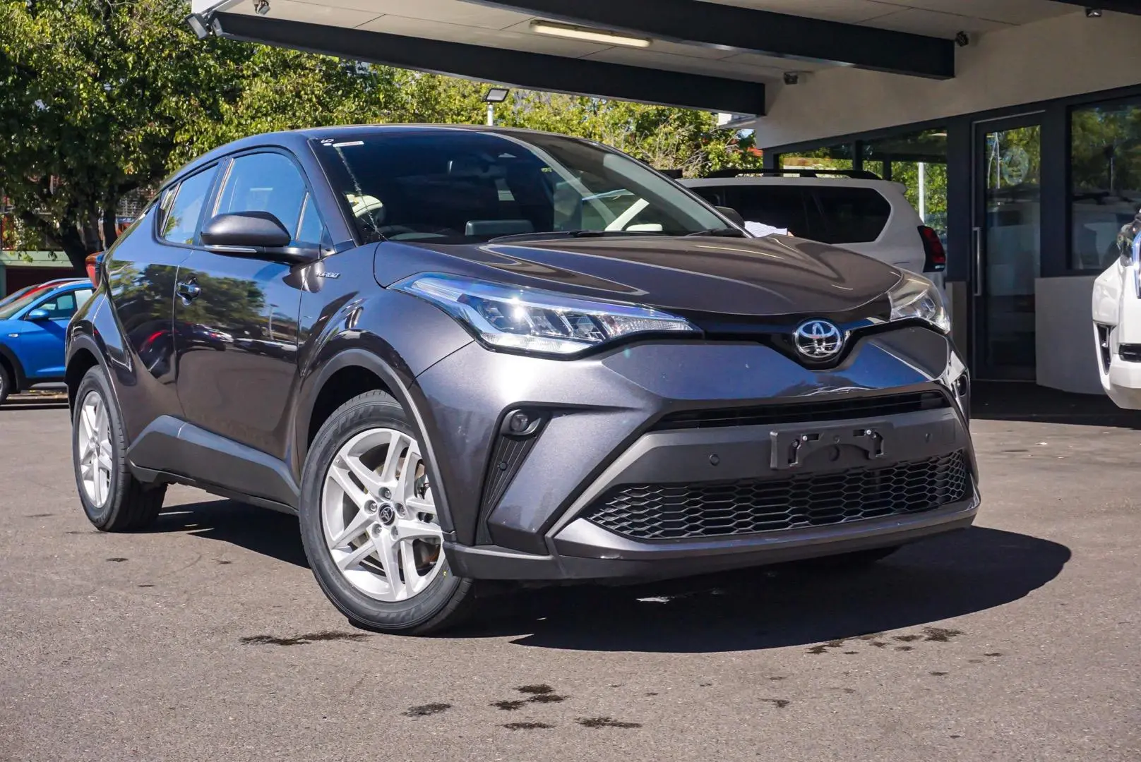 2023 Toyota C-Hr Gallery Image 1