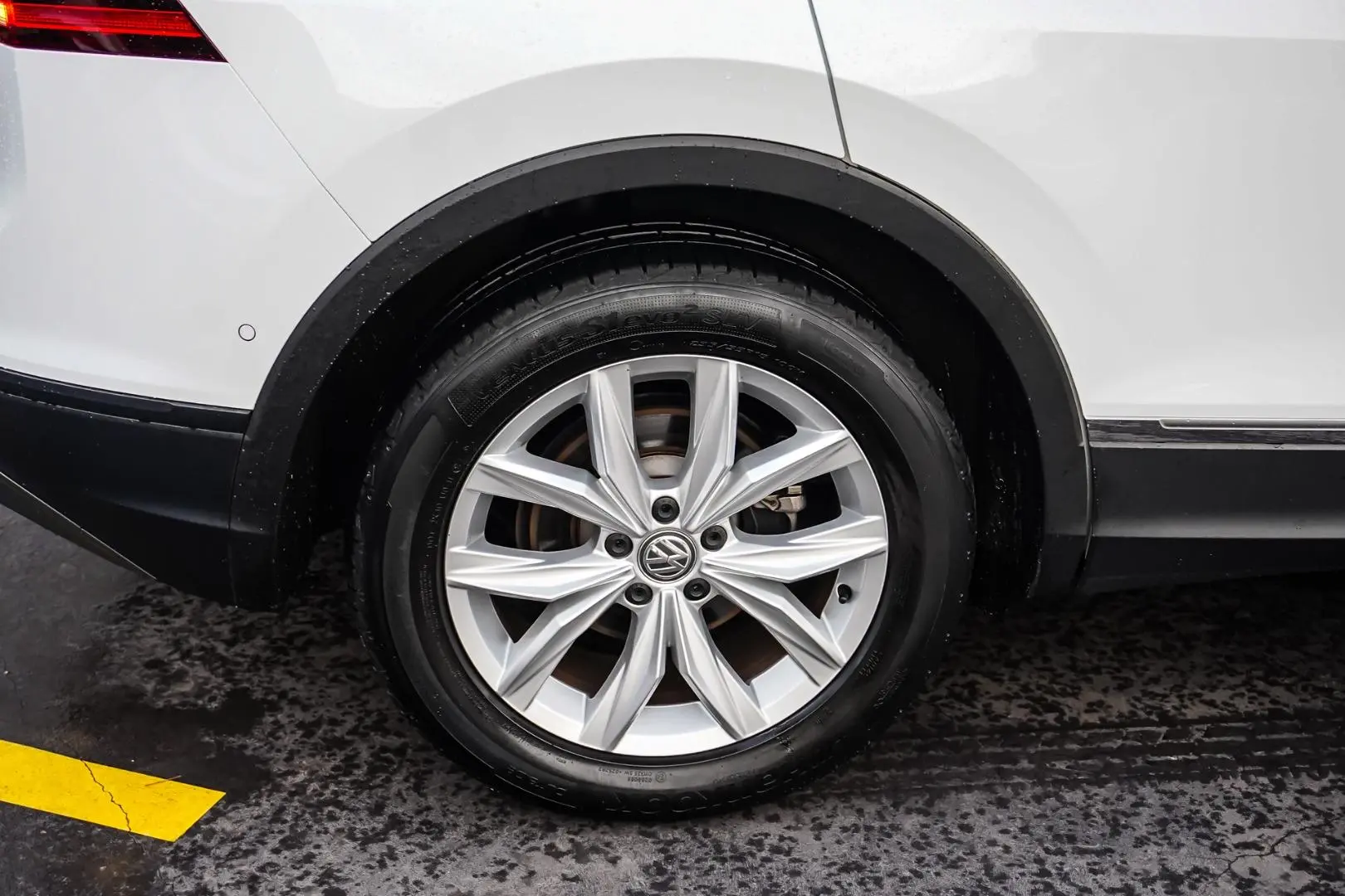 2019 Volkswagen Tiguan Gallery Image 16