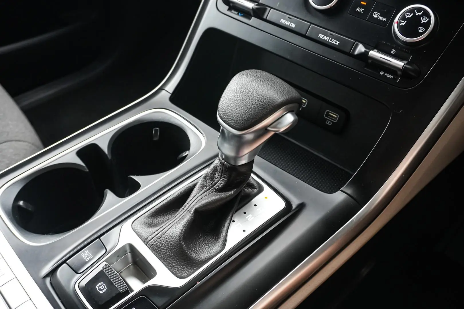 2022 Kia Carnival Gallery Image 18