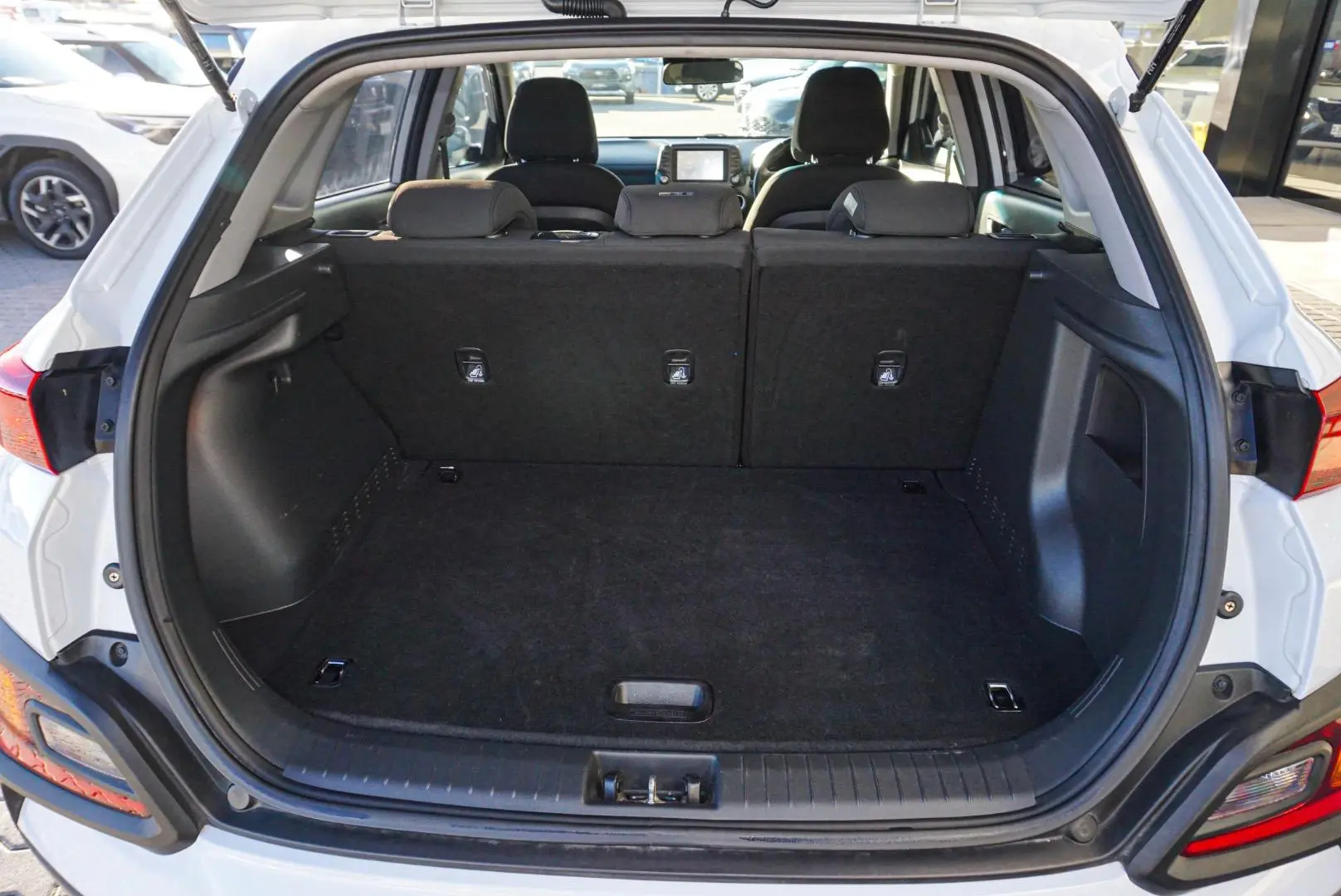 2020 Hyundai Kona Gallery Image 11