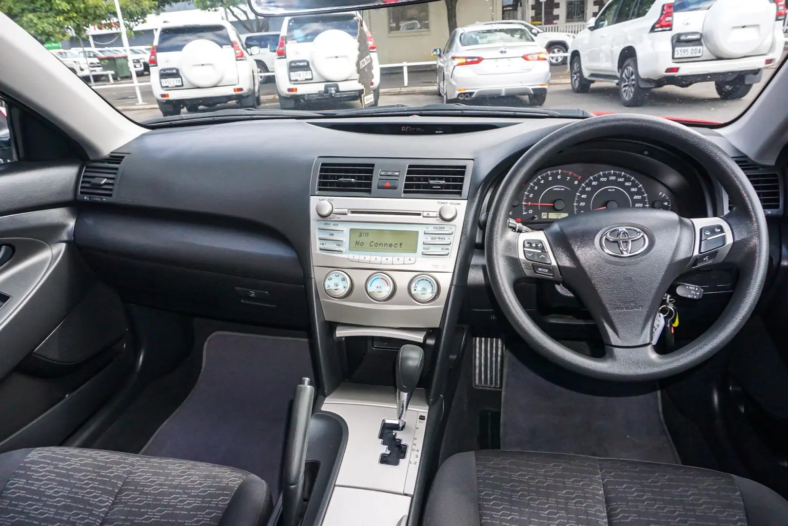 2009 Toyota Camry Gallery Image 8