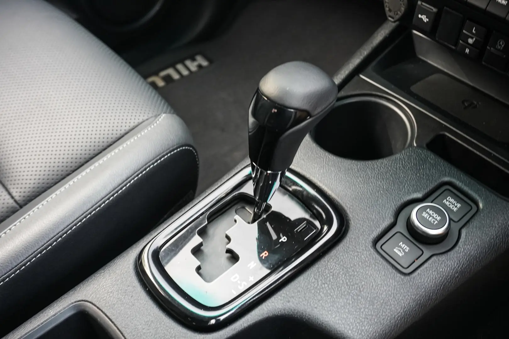 2024 Toyota Hilux Gallery Image 19