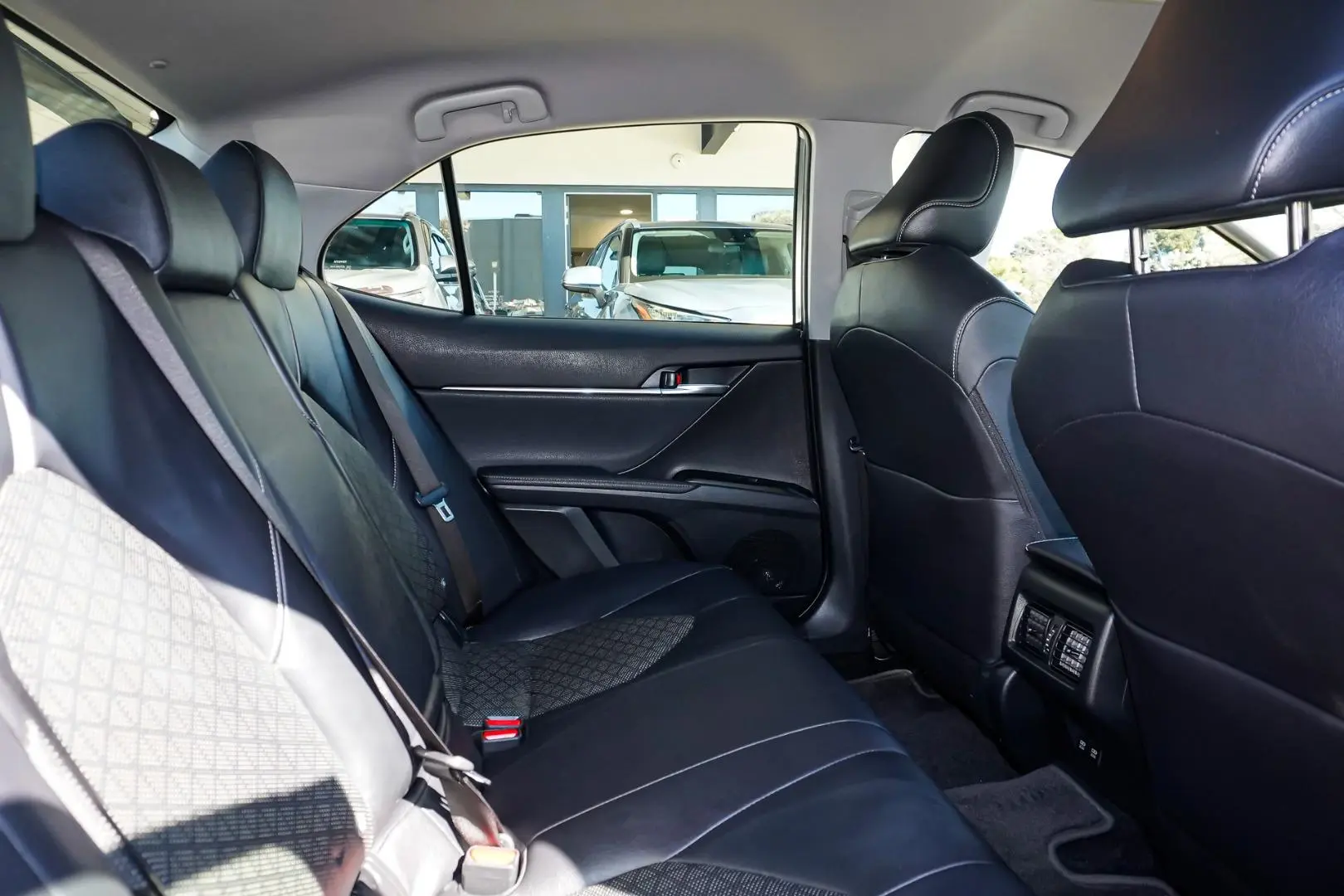 2022 Toyota Camry Gallery Image 7