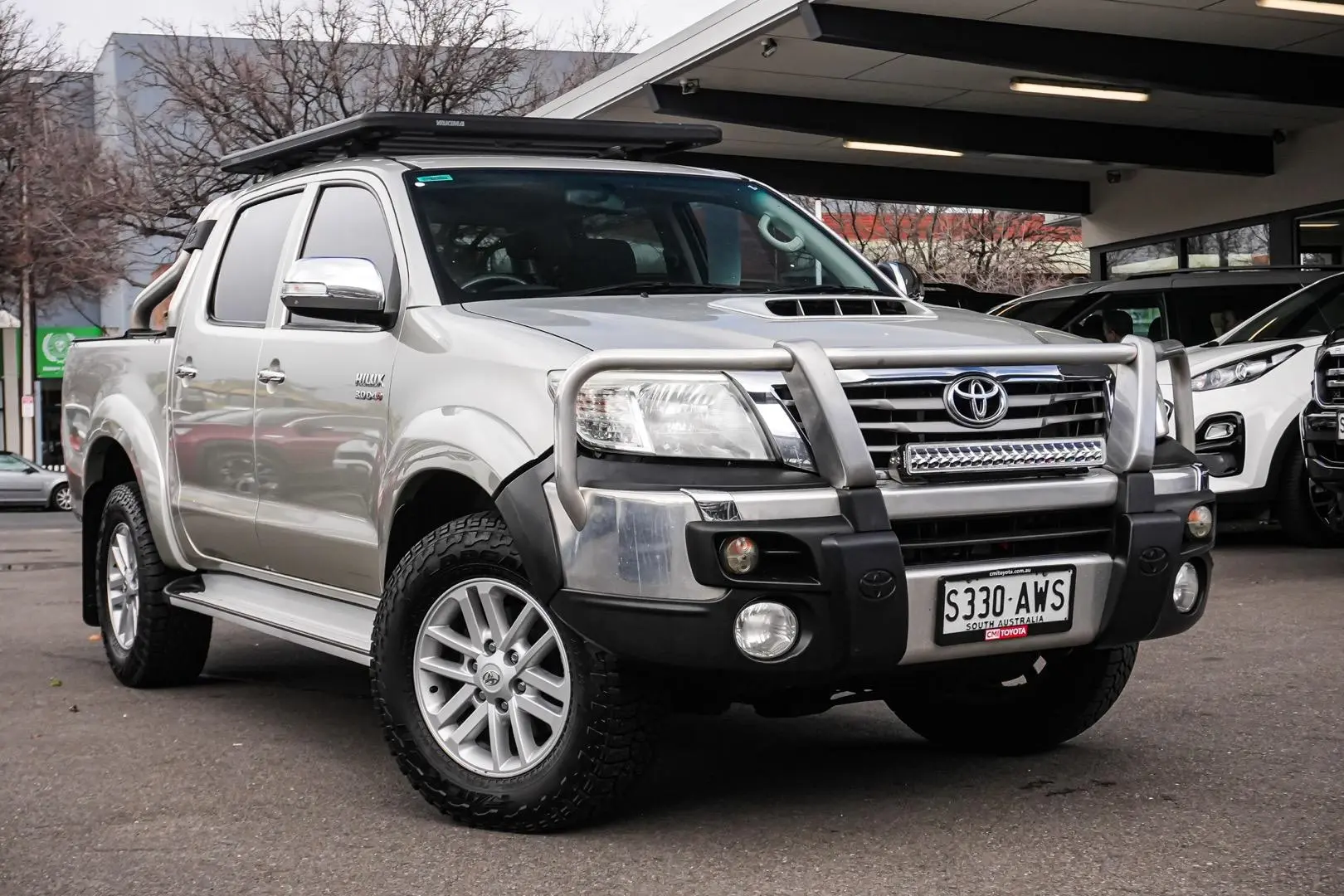 2013 Toyota Hilux Gallery Image 2