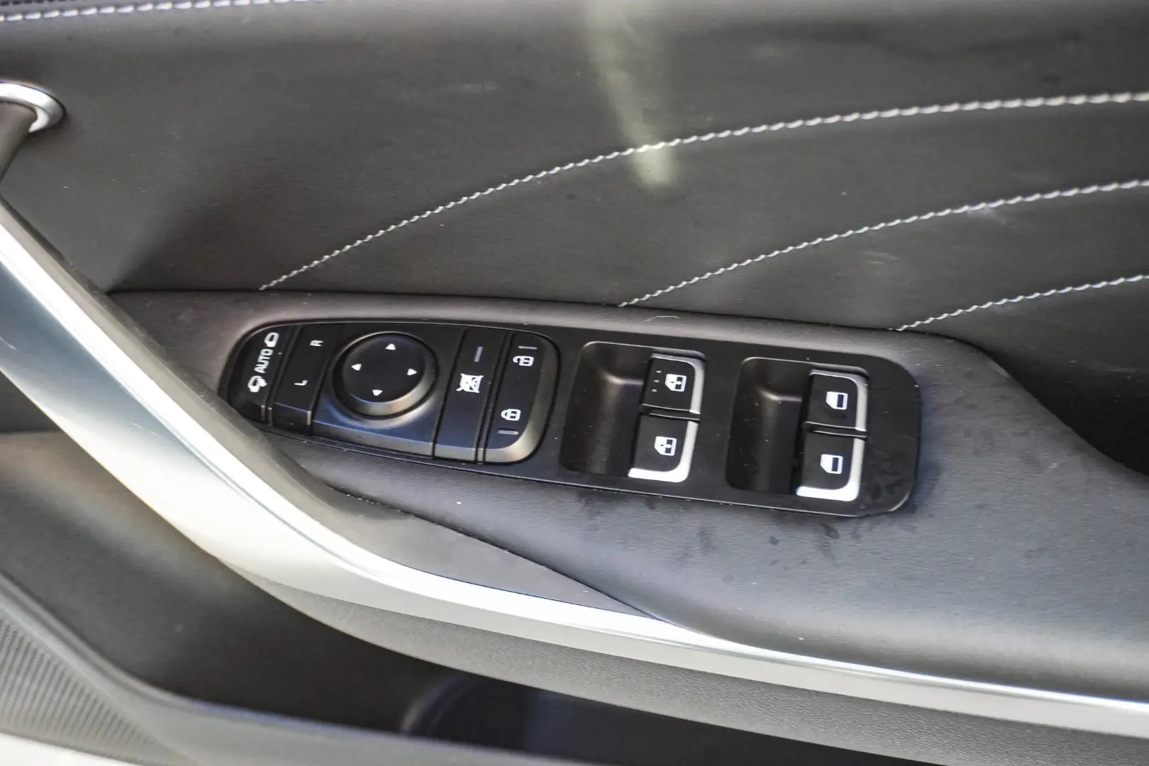 2022 Kia Stinger Gallery Image 19