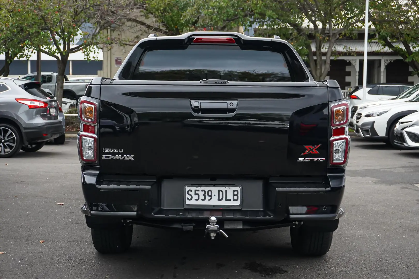 2022 Isuzu D-MAX Gallery Image 6