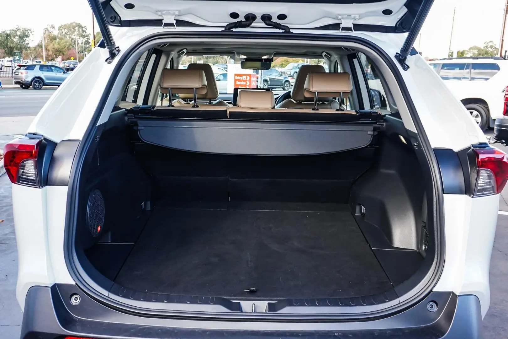 2023 Toyota RAV4 Gallery Image 10