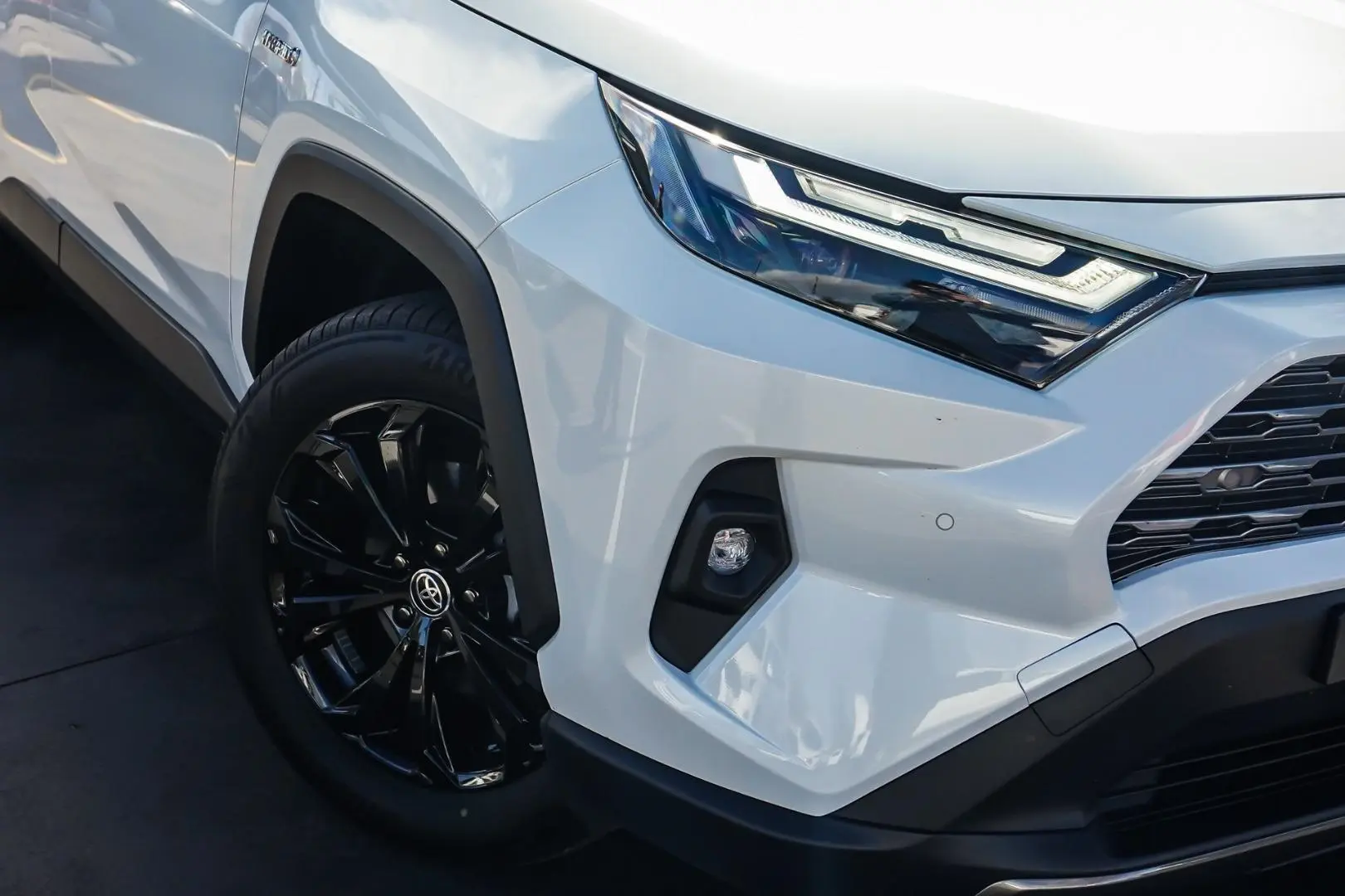 2023 Toyota RAV4 Gallery Image 12