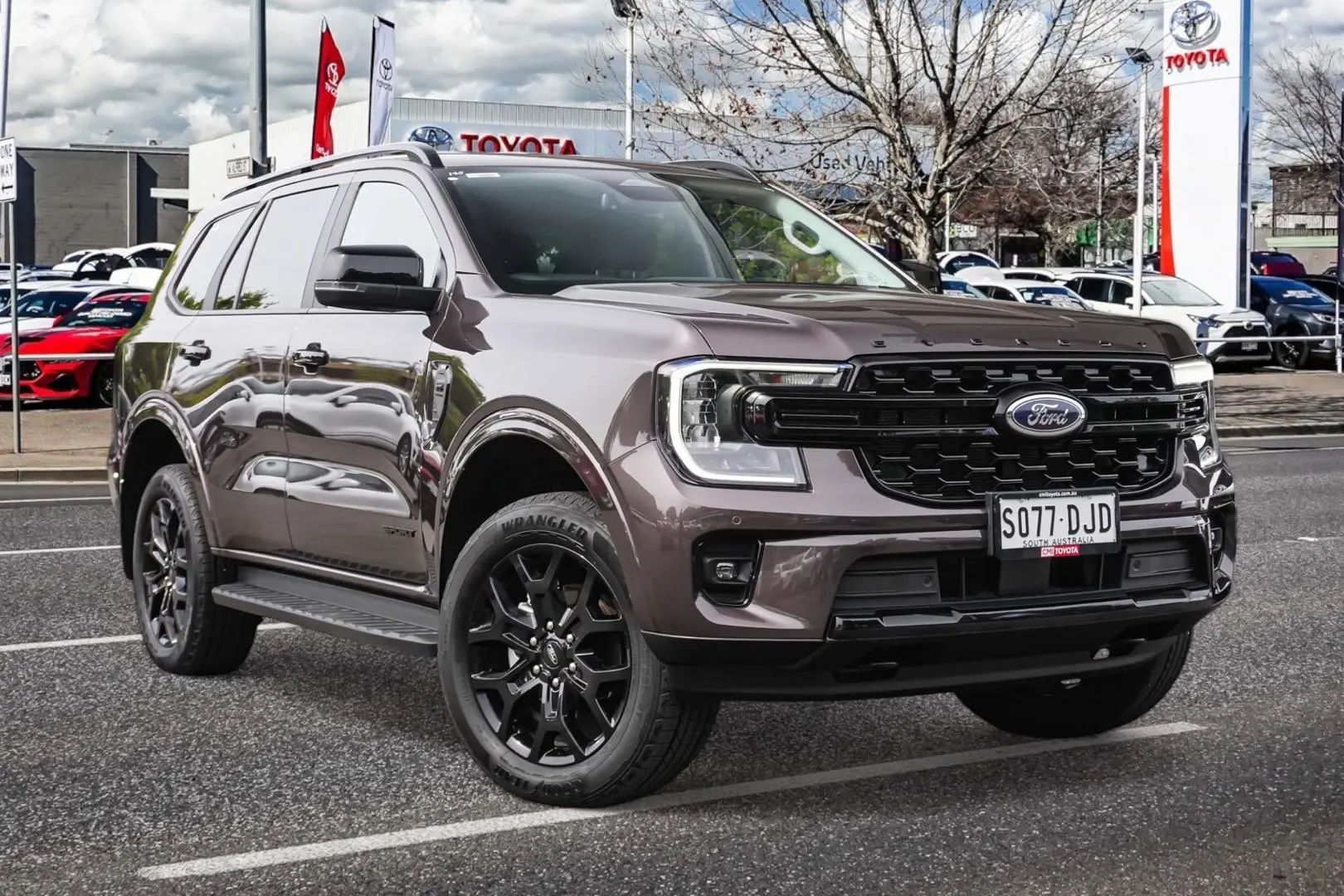 2024 Ford Everest Gallery Image 1