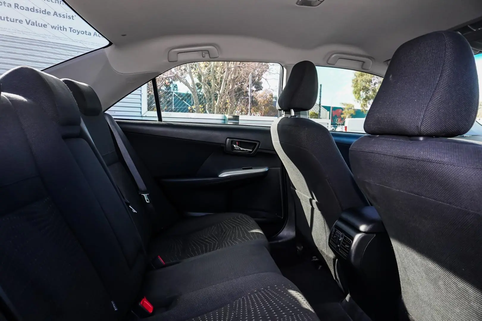 2017 Toyota Camry Gallery Image 7