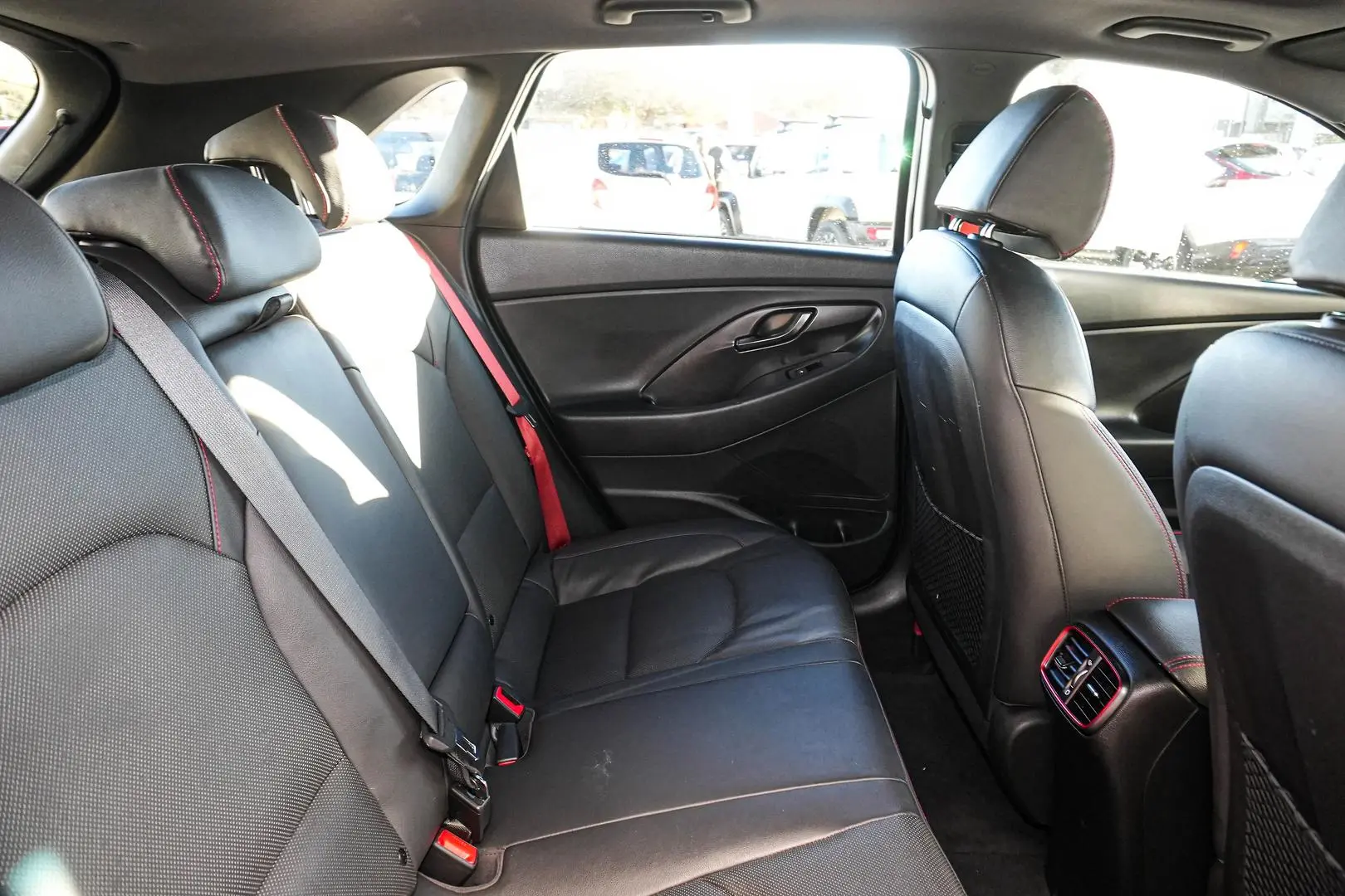 2022 Hyundai i30 Gallery Image 9