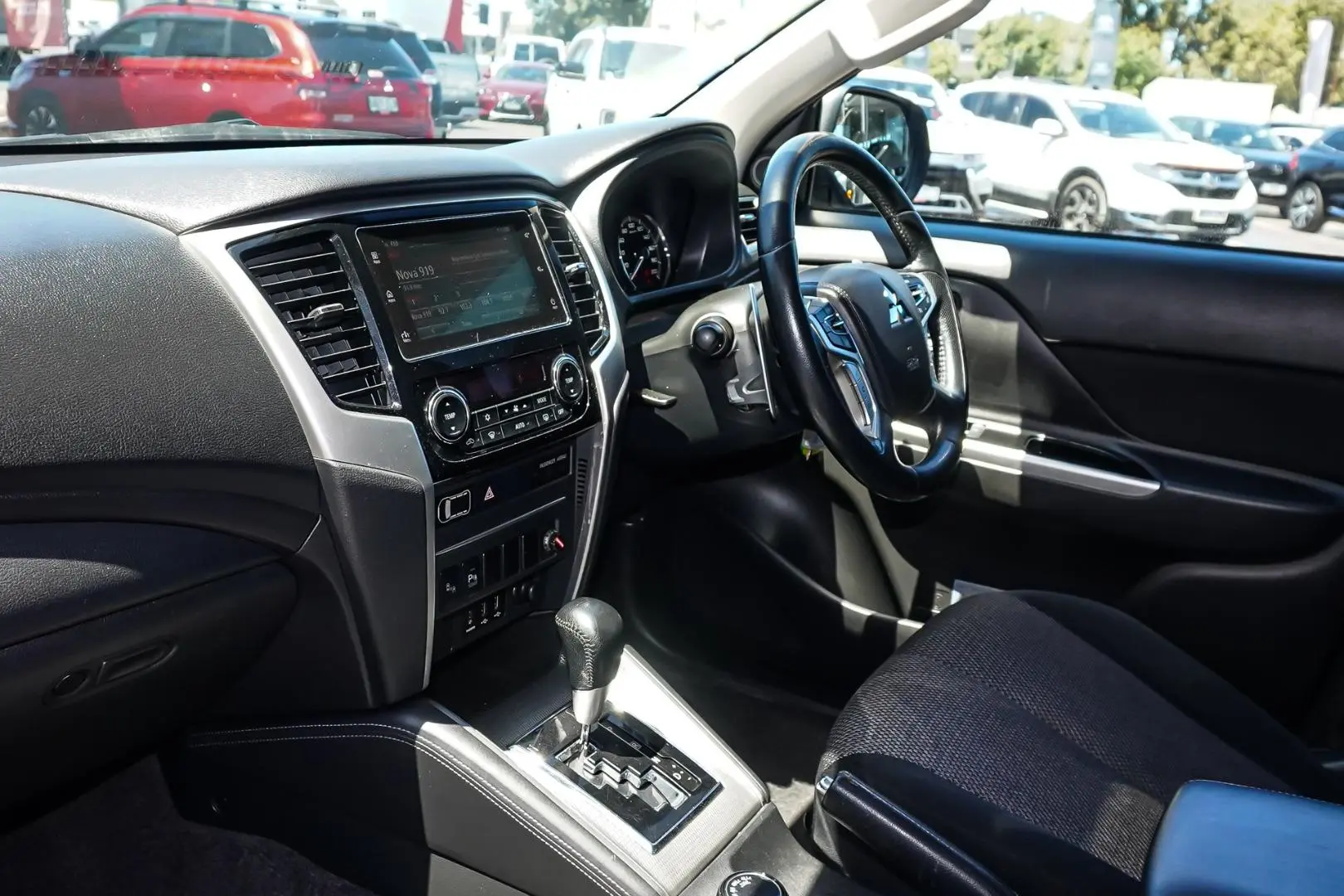 2018 Mitsubishi Triton Gallery Image 9