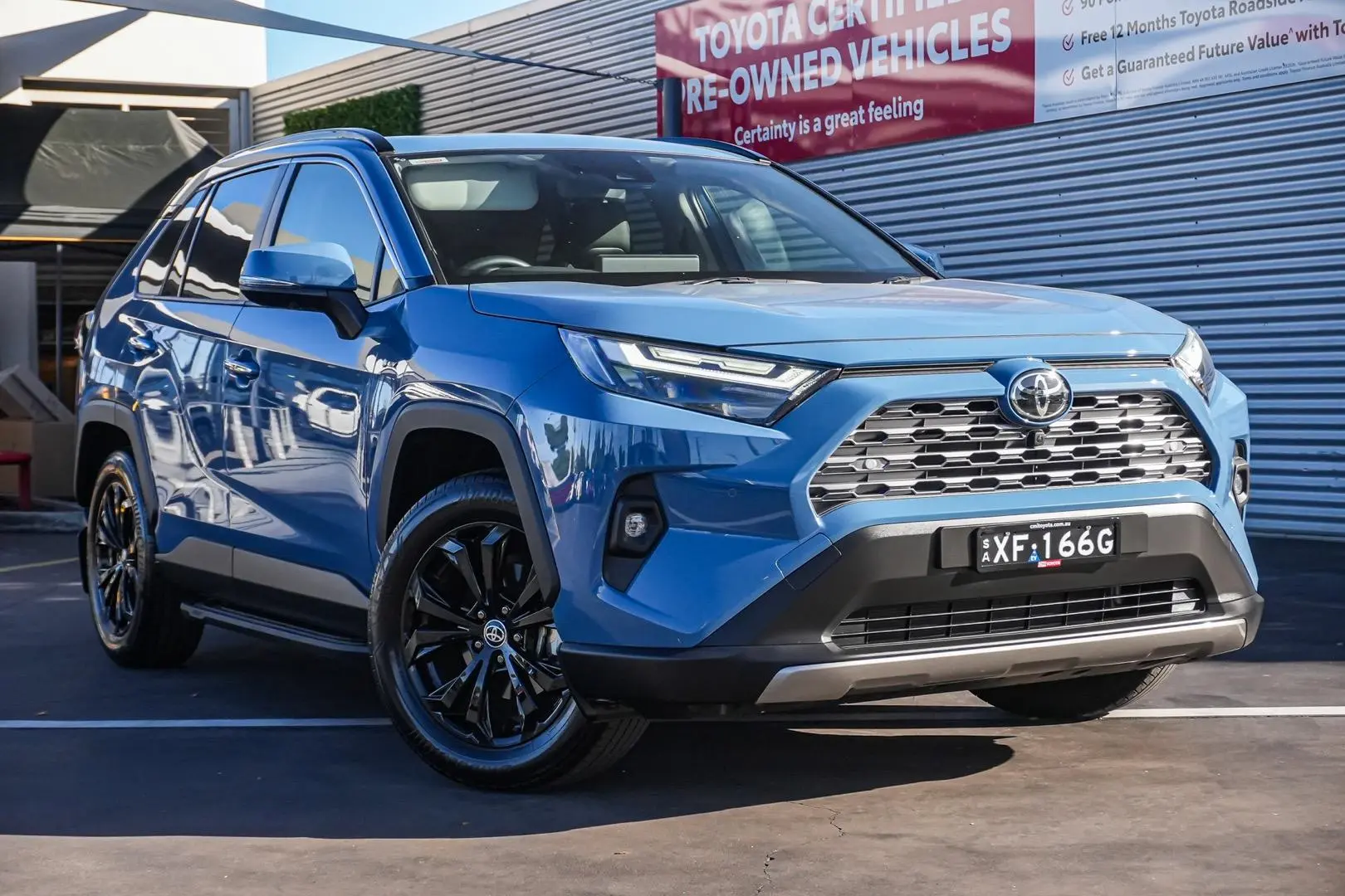 2025 Toyota RAV4 Gallery Image 2