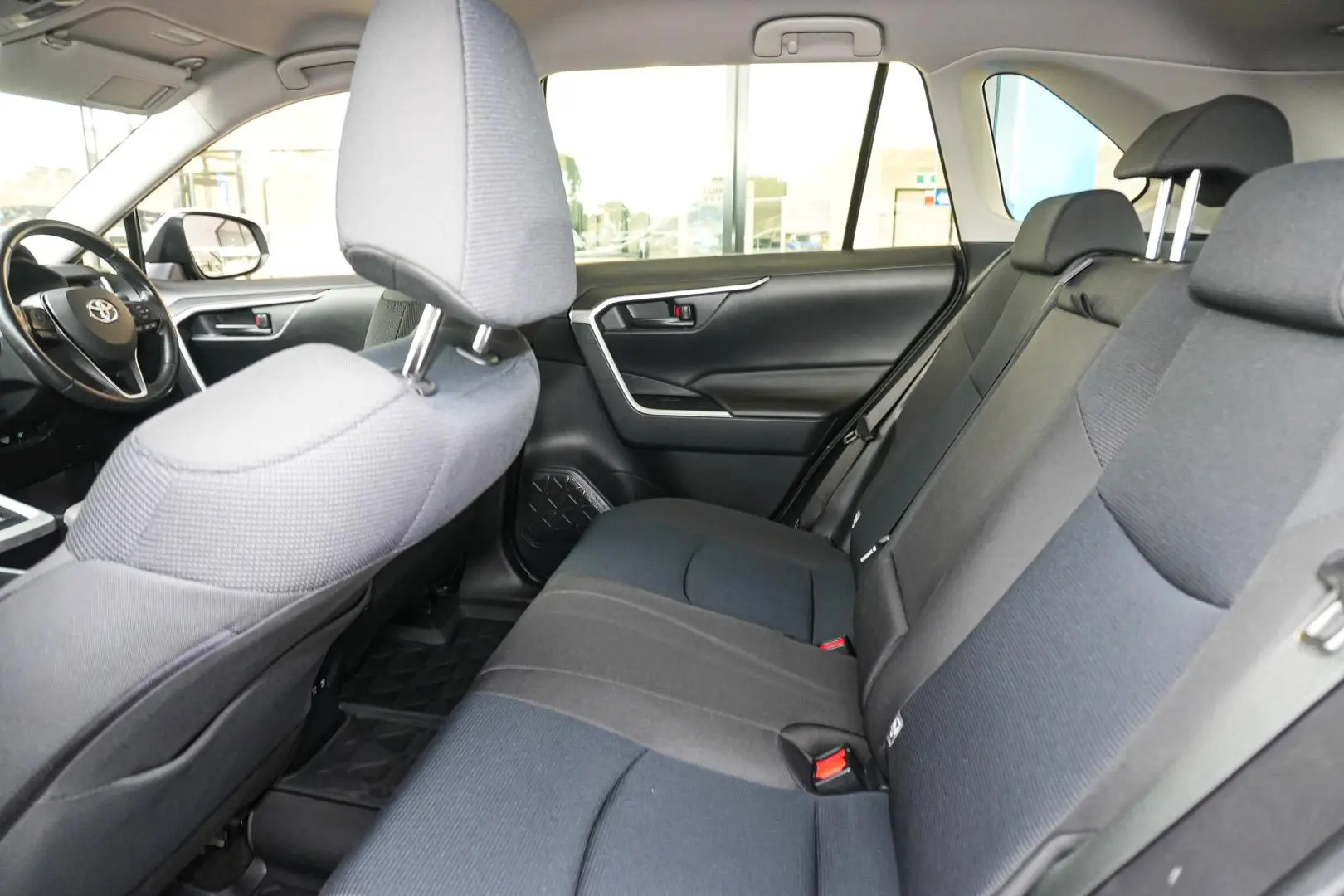 2022 Toyota RAV4 Gallery Image 8