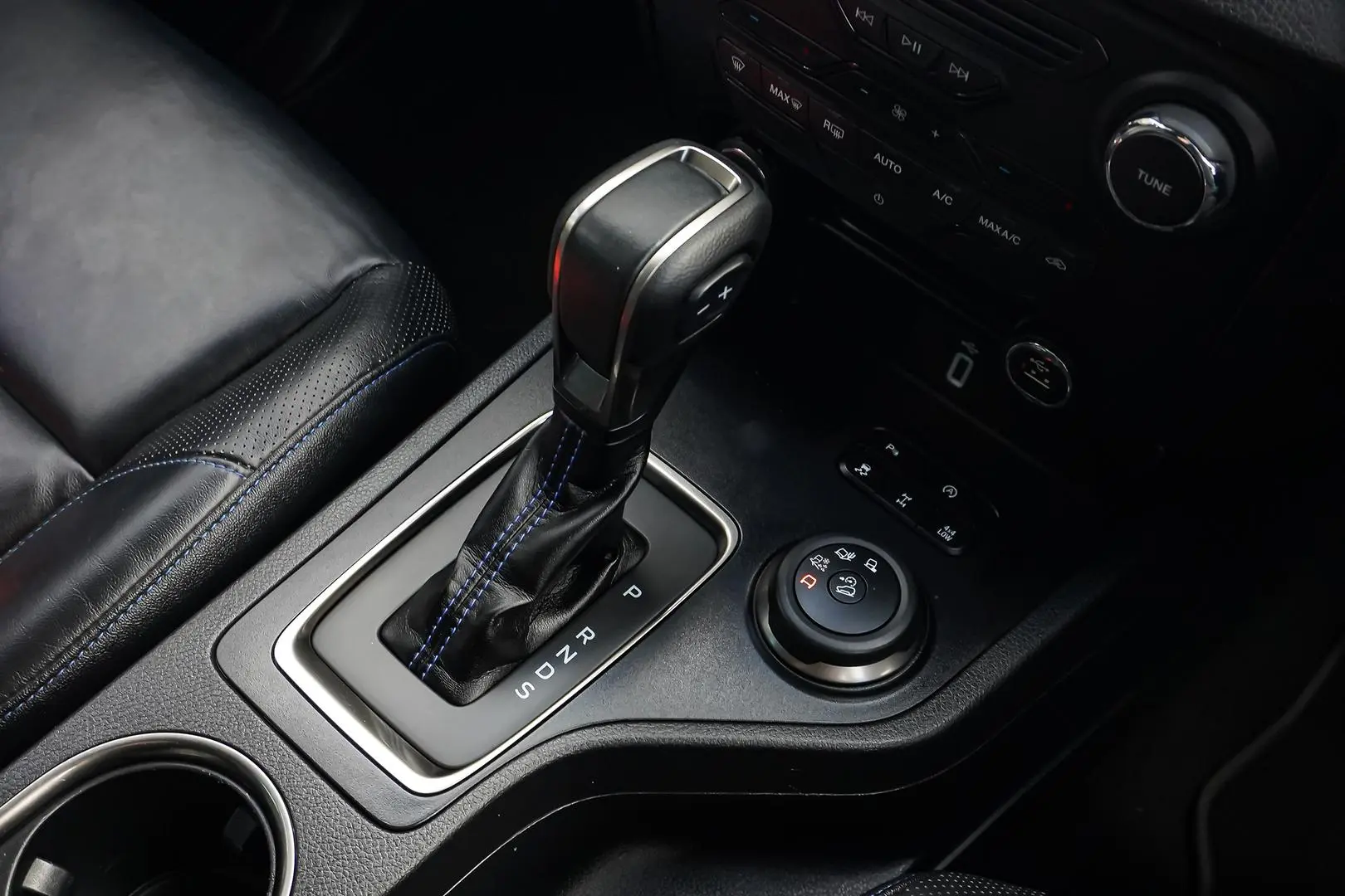 2021 Ford Everest Gallery Image 22