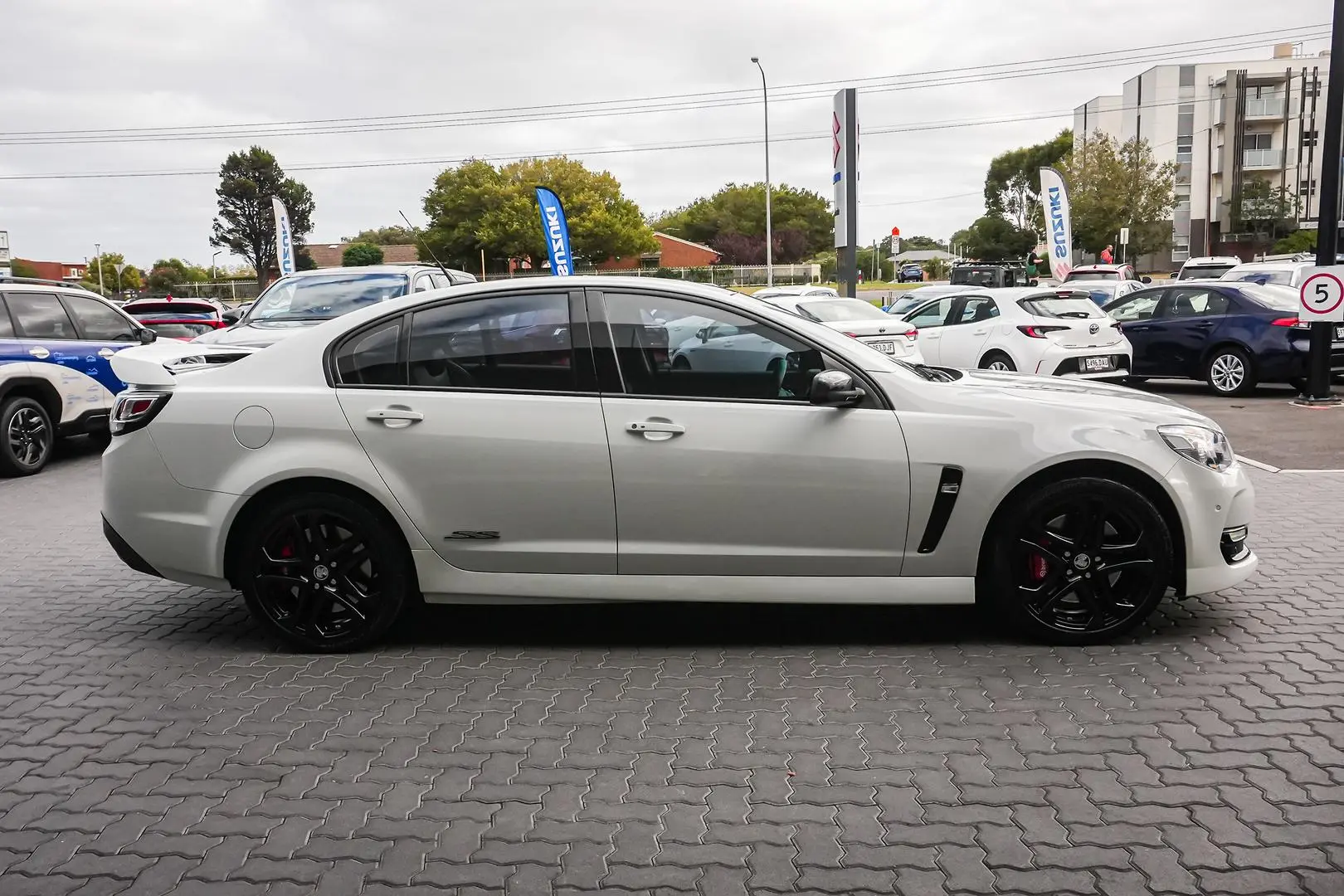 2017 Holden Commodore Gallery Image 5
