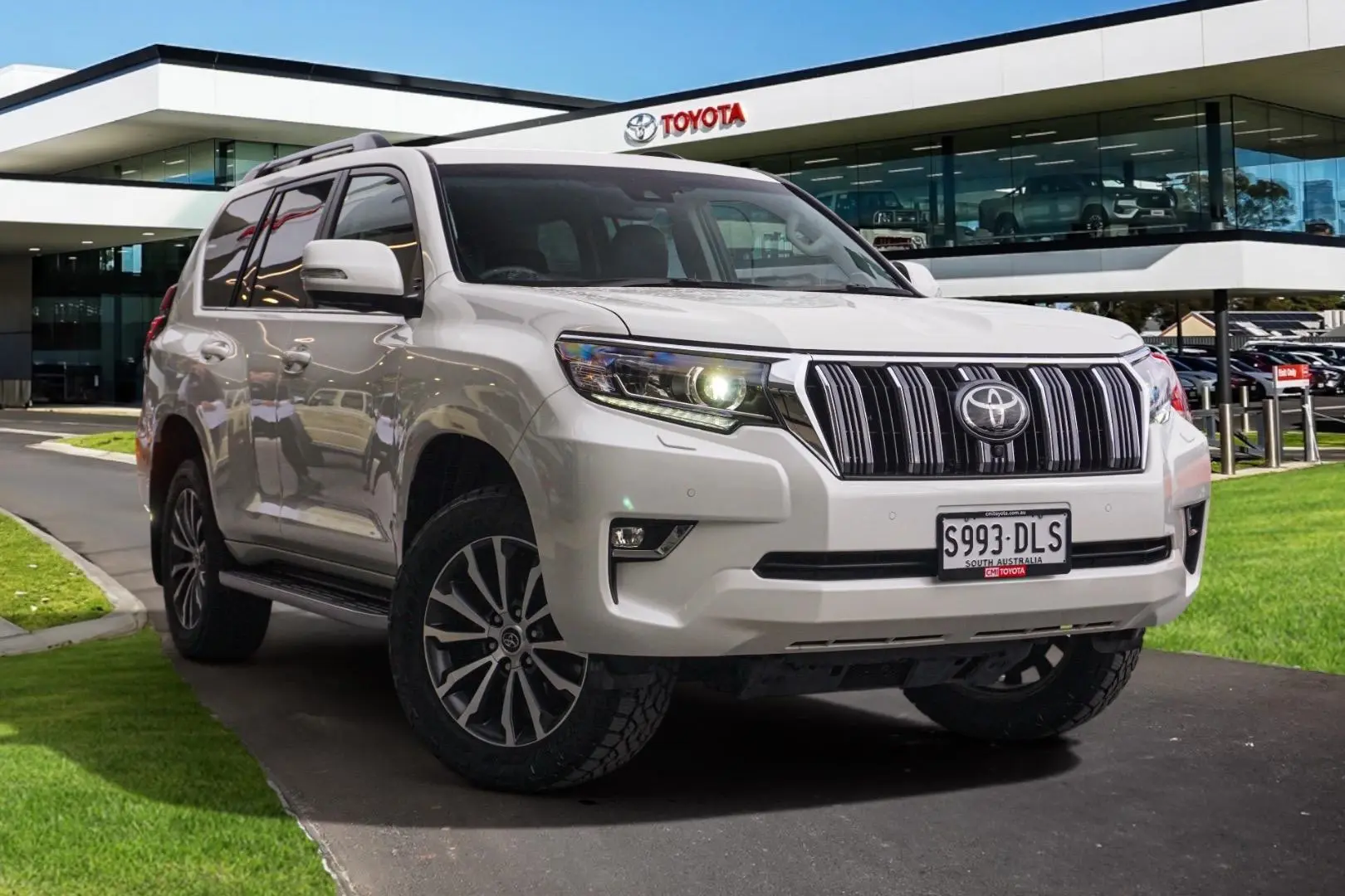 2021 Toyota Landcruiser Prado Gallery Image 1