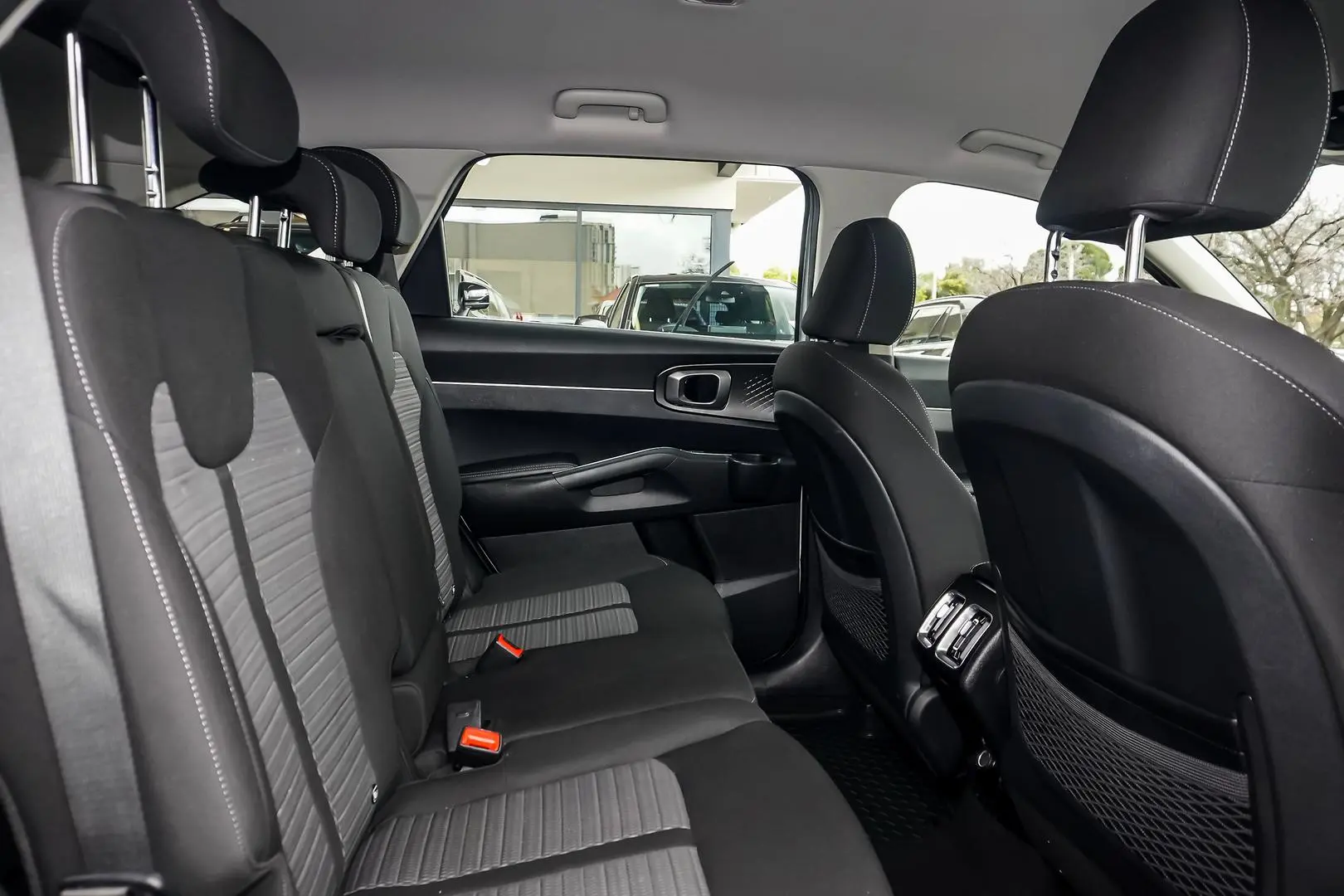 2021 Kia Sorento Gallery Image 8