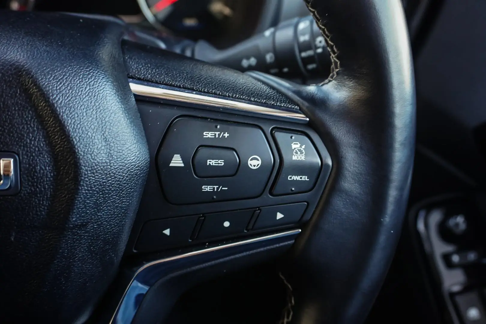 2023 Isuzu MU-X Gallery Image 24
