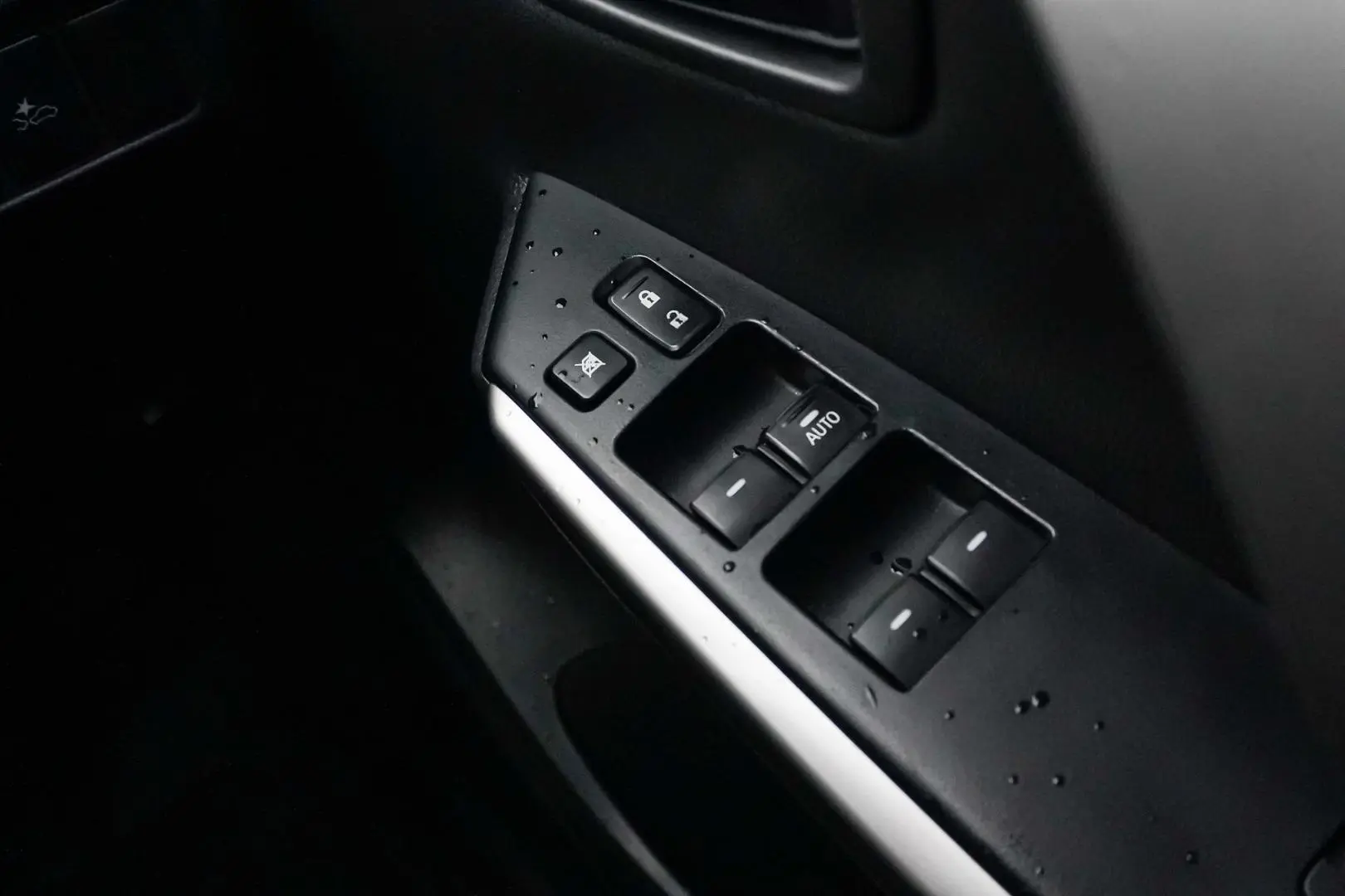 2018 Mitsubishi Pajero Sport Gallery Image 21