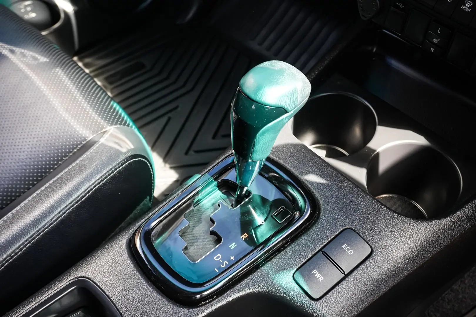 2022 Toyota Hilux Gallery Image 16