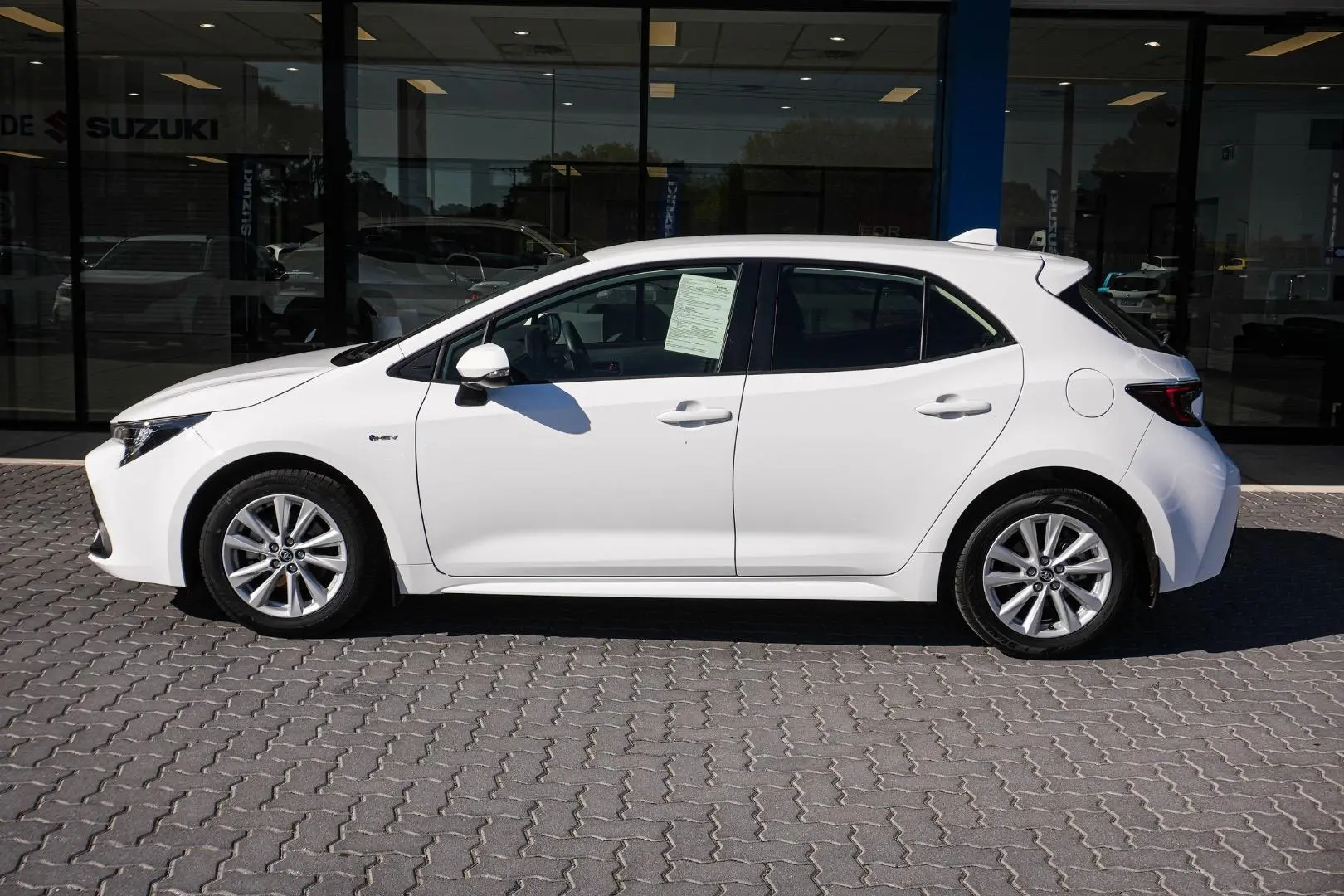2025 Toyota Corolla Gallery Image 4