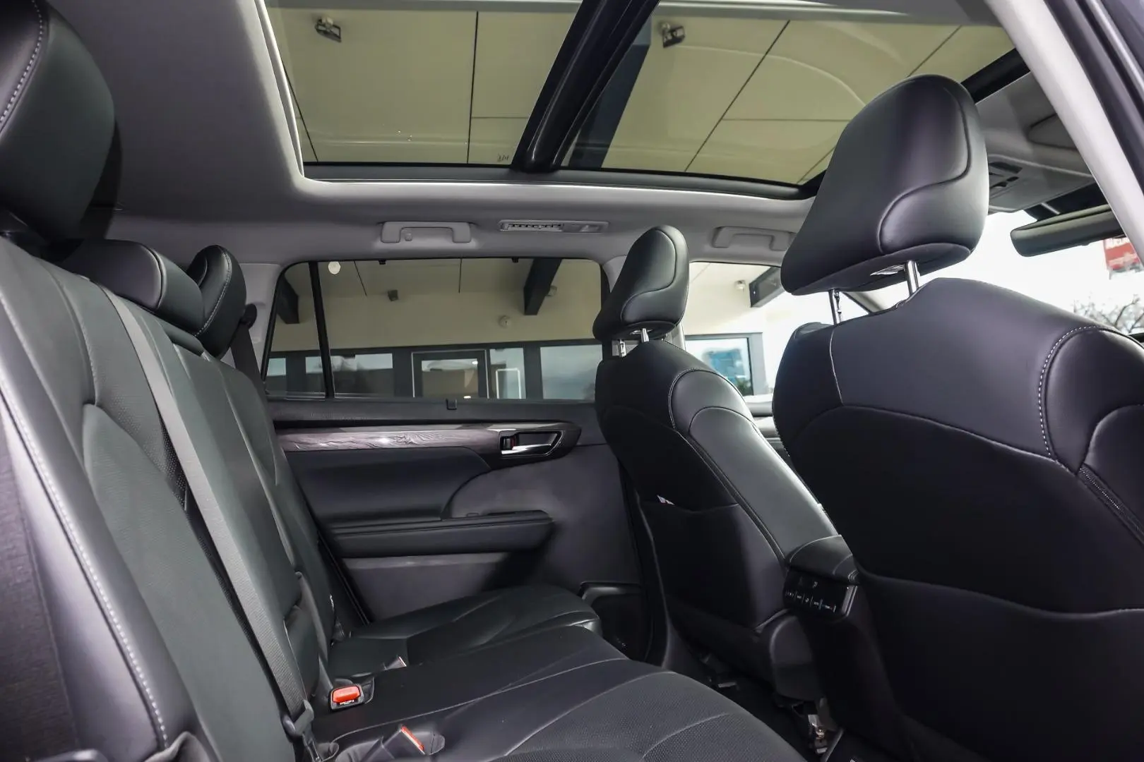 2022 Toyota Kluger Gallery Image 8