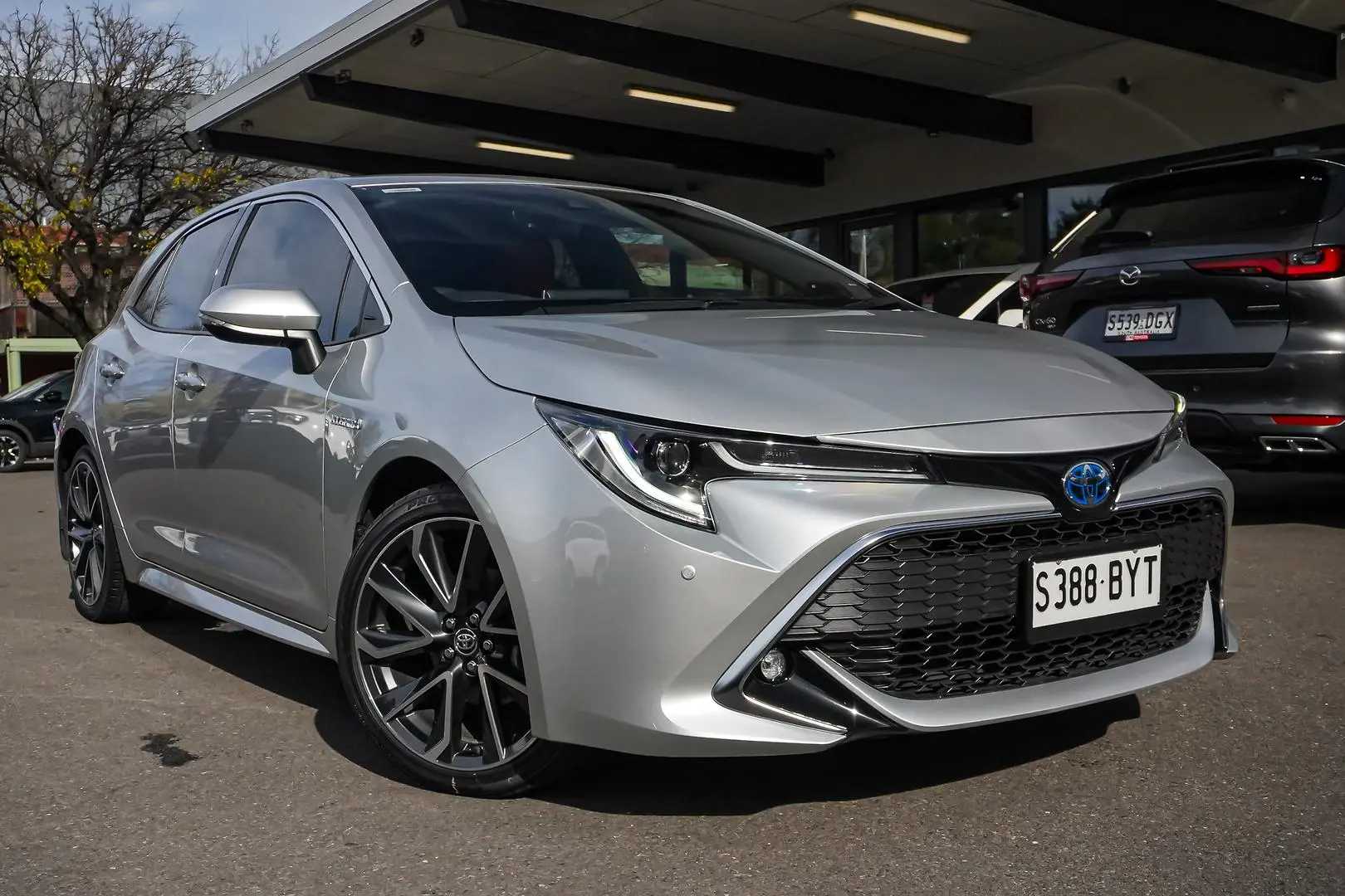2018 Toyota Corolla Gallery Image 2