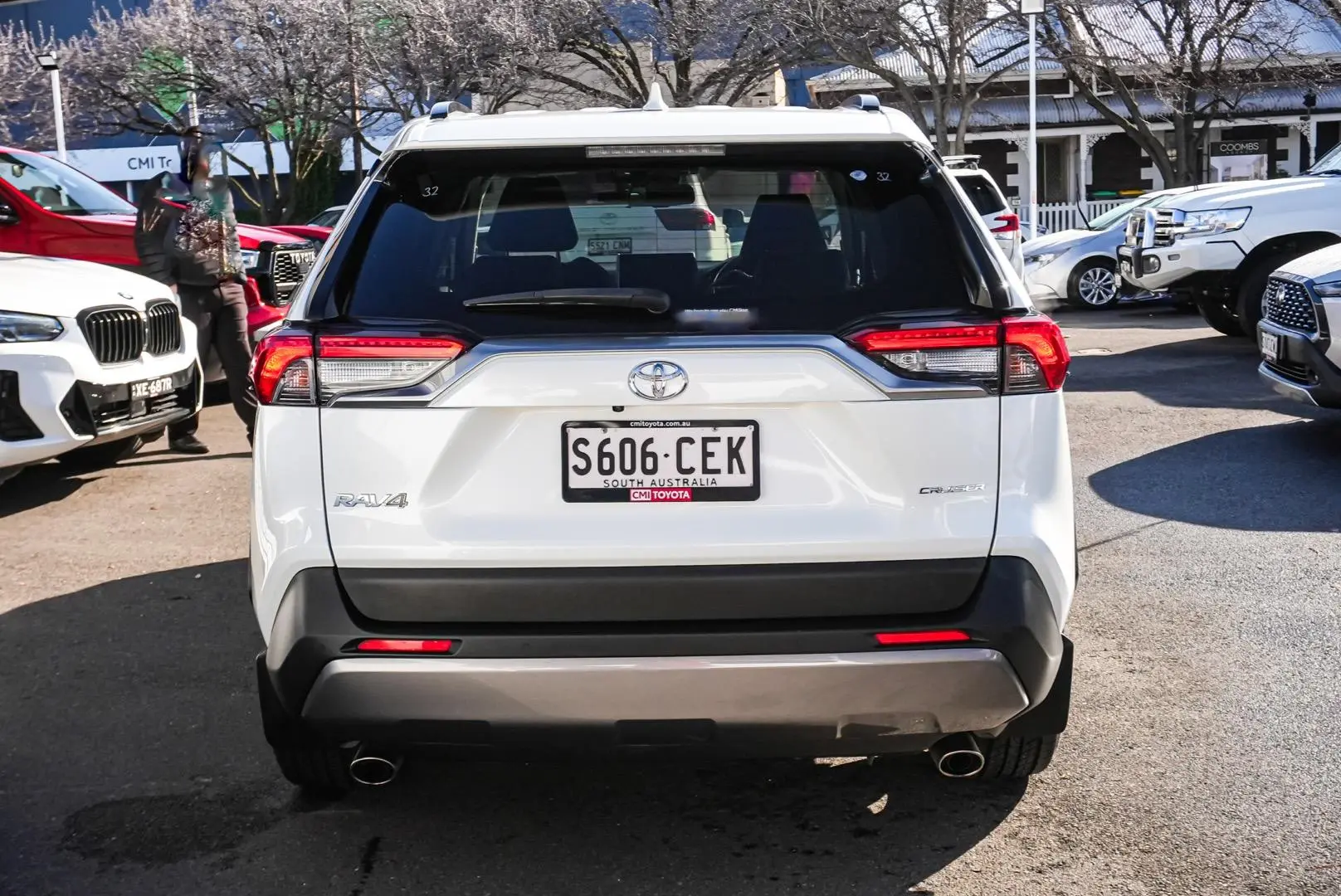 2020 Toyota RAV4 Gallery Image 5