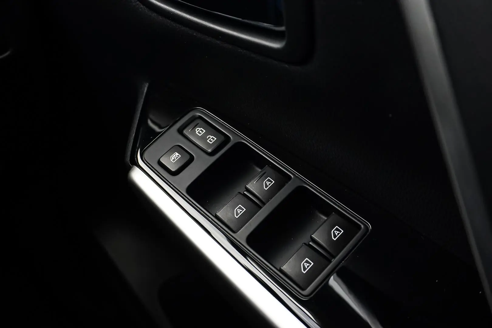 2022 Mitsubishi Pajero Sport Gallery Image 23