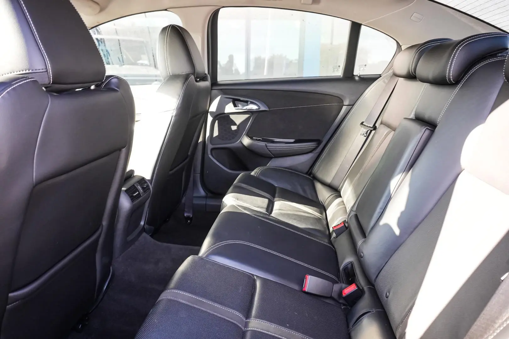 2017 Holden Calais Gallery Image 8