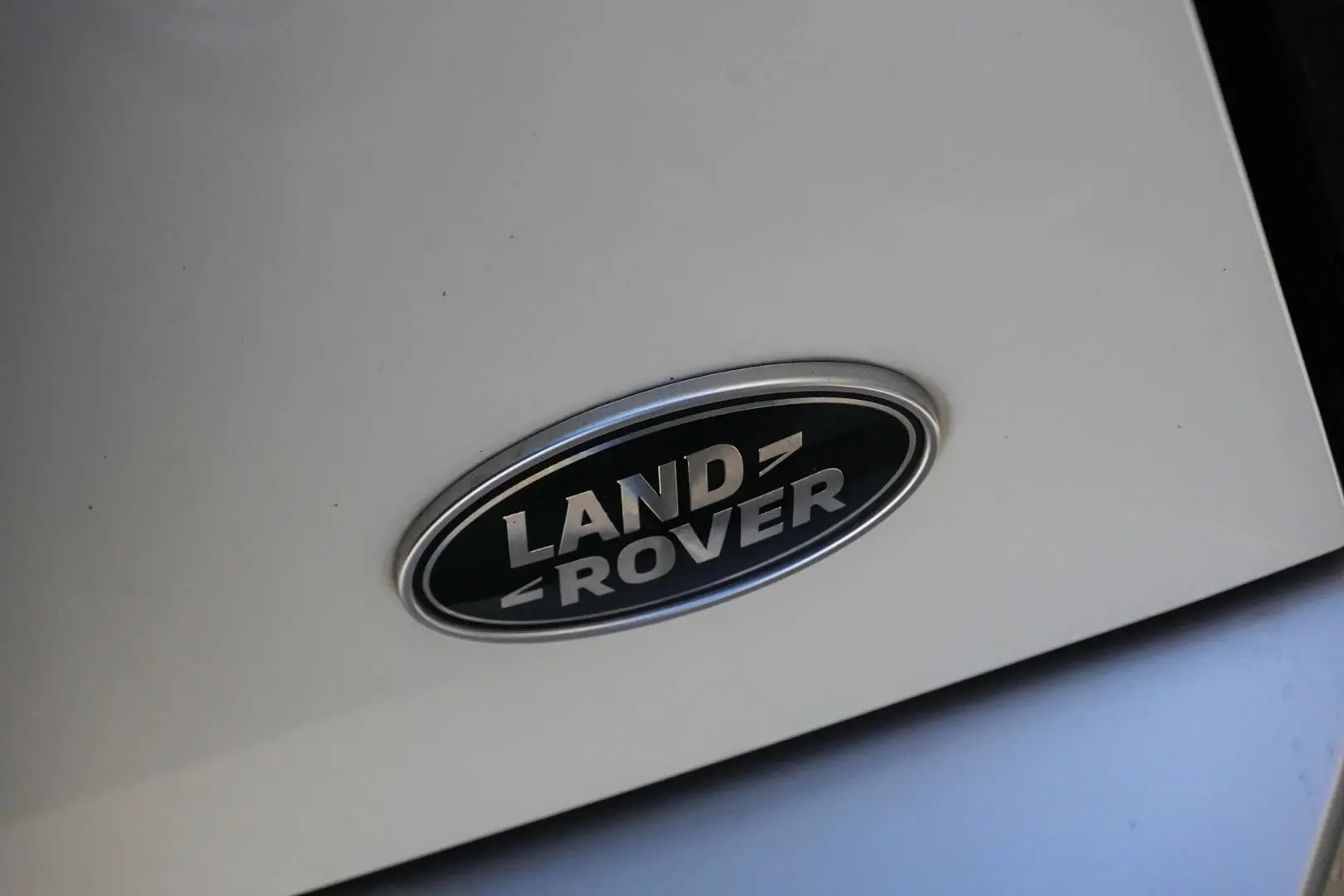 2021 Land Rover Defender Gallery Image 10