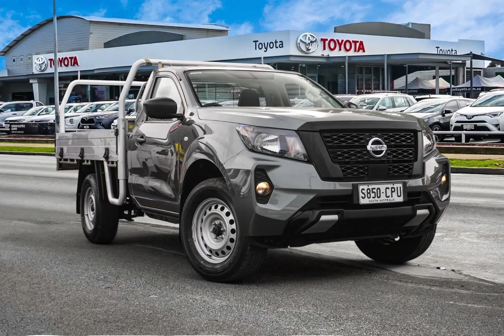 2022 Nissan Navara Image