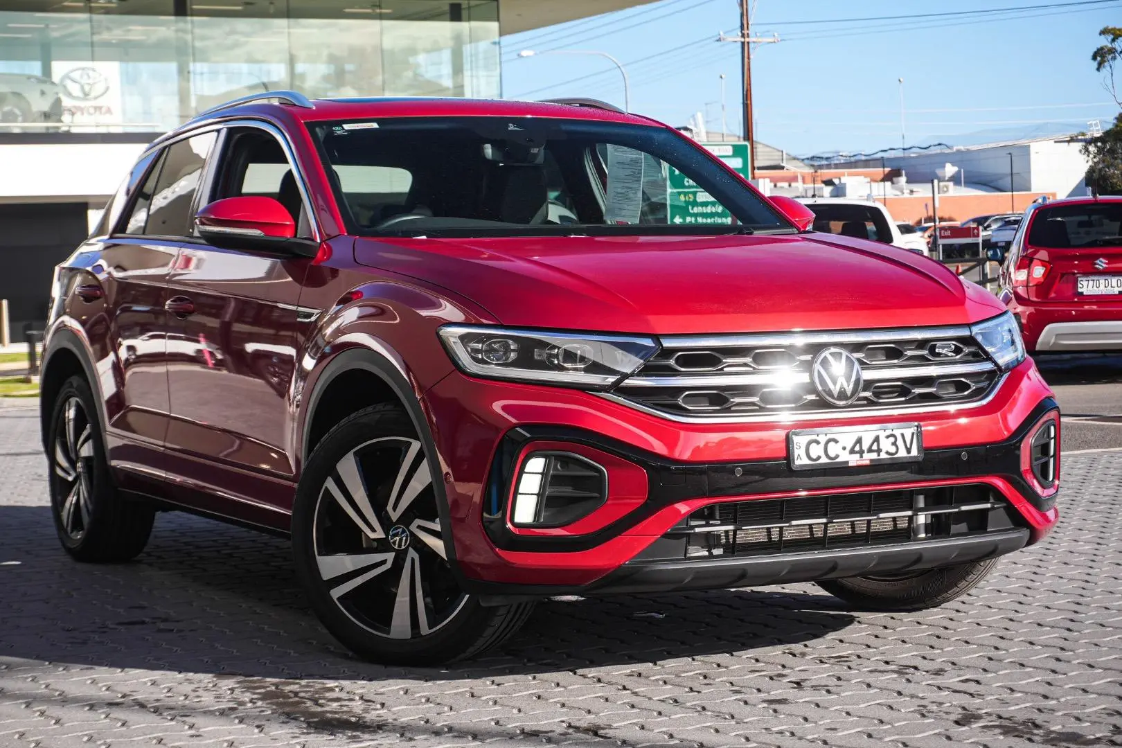 2022 Volkswagen T-Roc Gallery Image 2