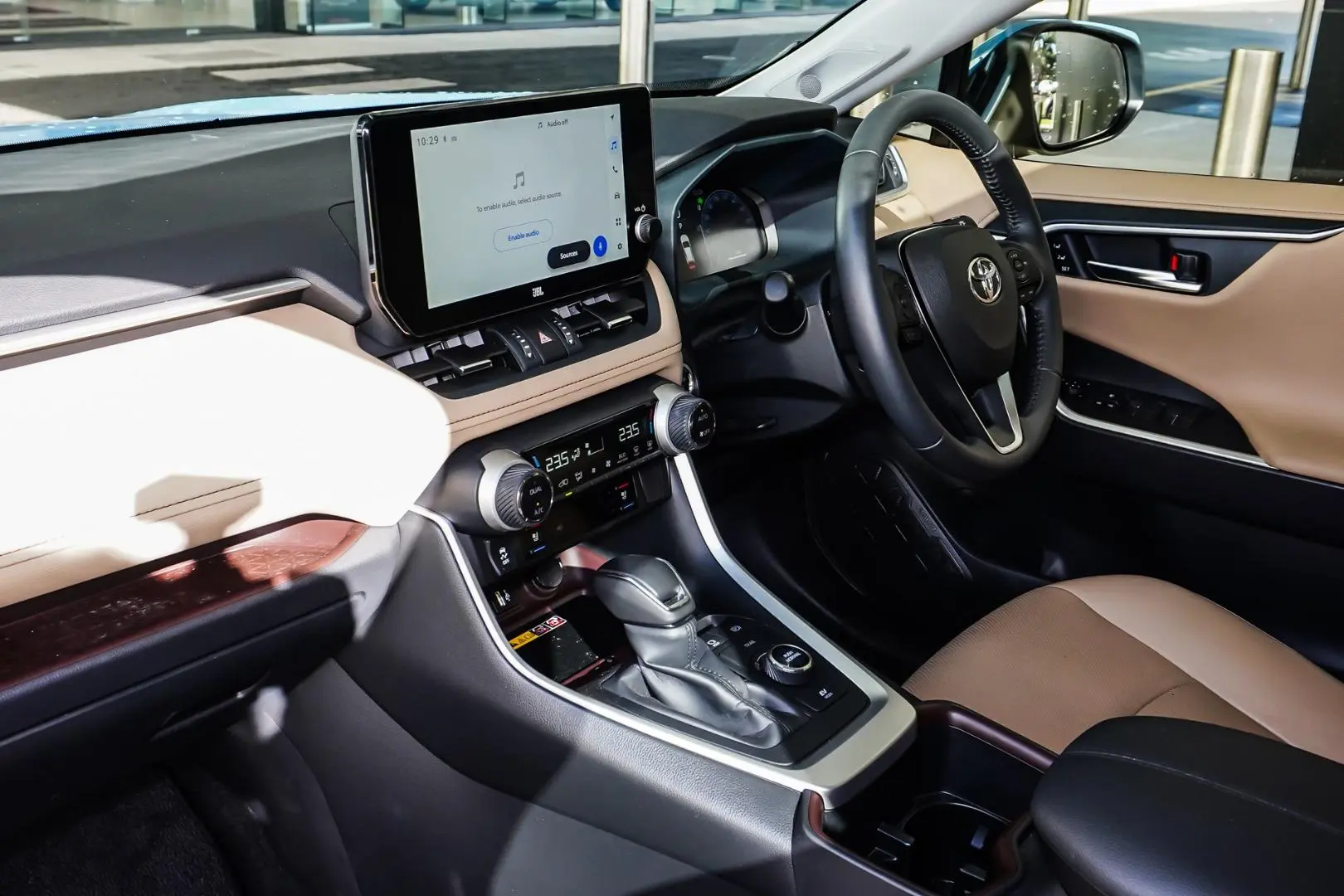 2024 Toyota RAV4 Gallery Image 11