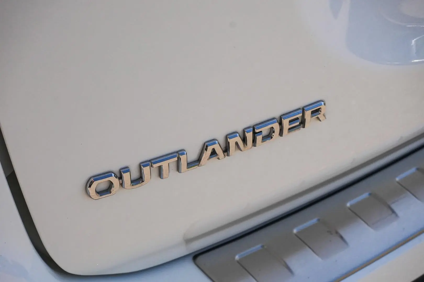 2016 Mitsubishi Outlander Gallery Image 15