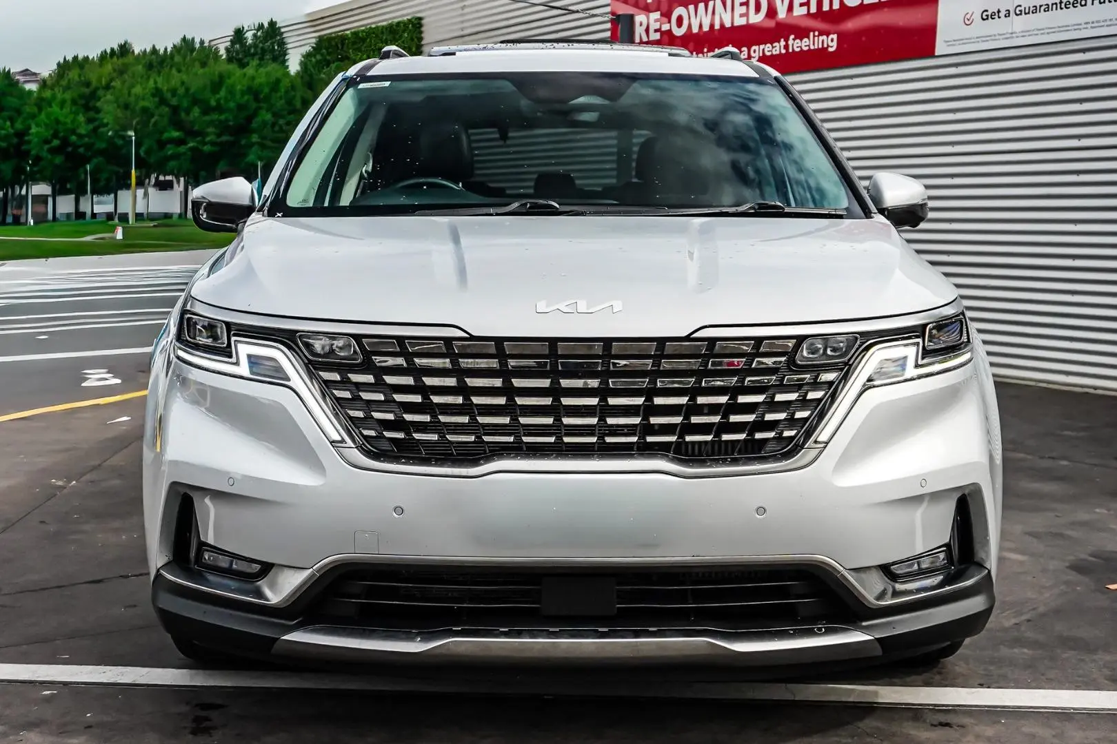 2021 Kia Carnival Gallery Image 5