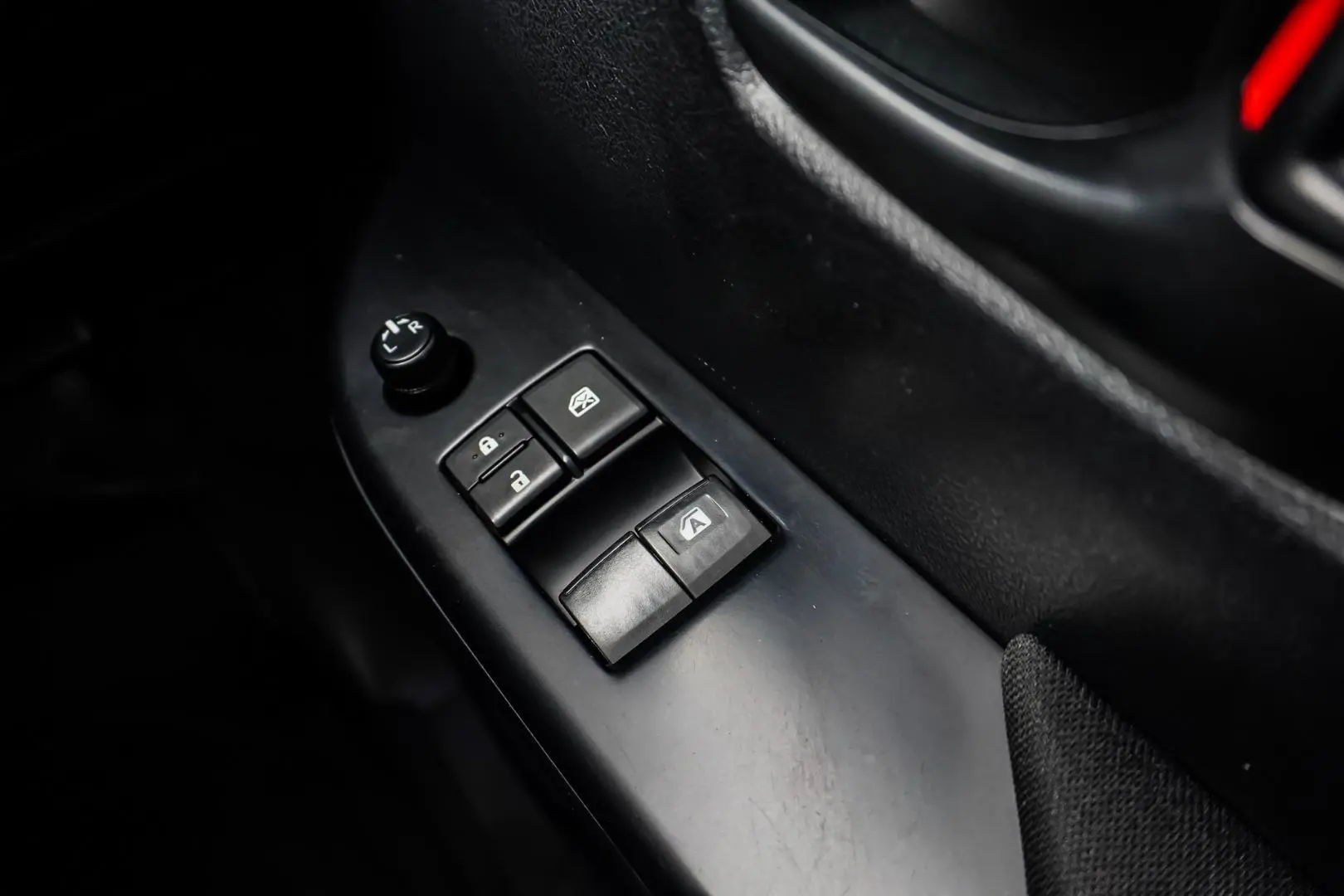 2020 Toyota Hilux Gallery Image 18