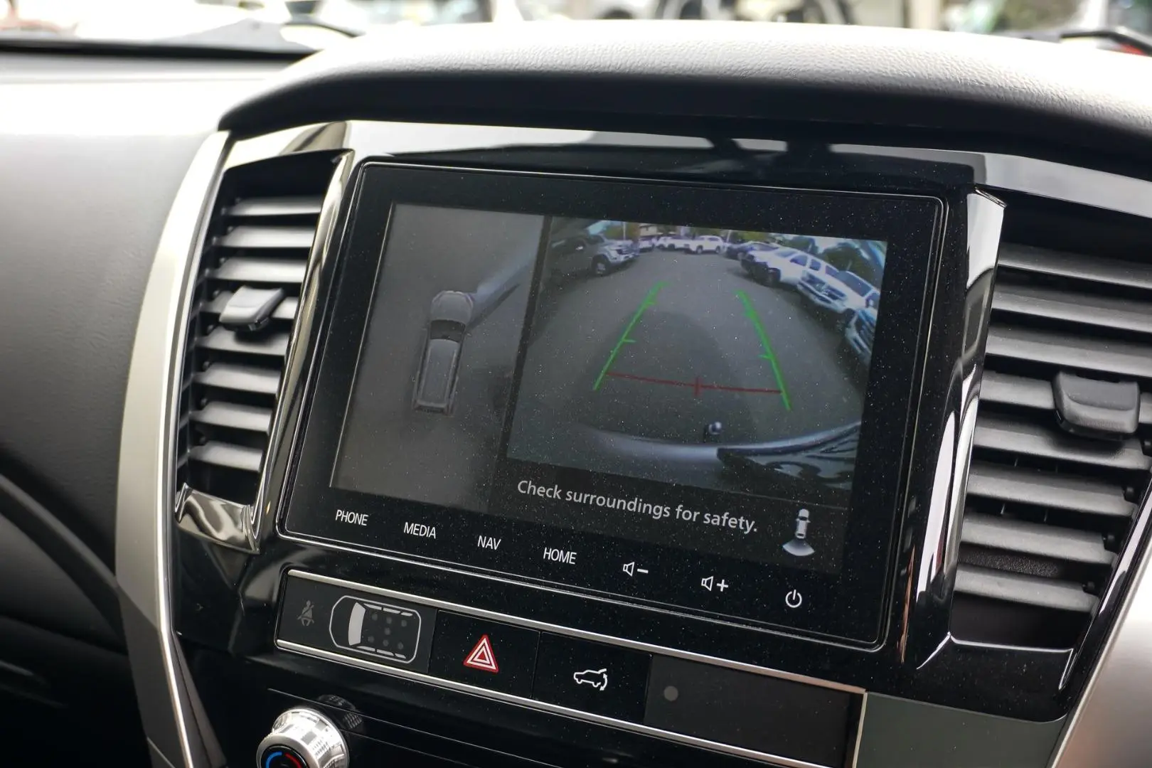 2022 Mitsubishi Pajero Sport Gallery Image 21