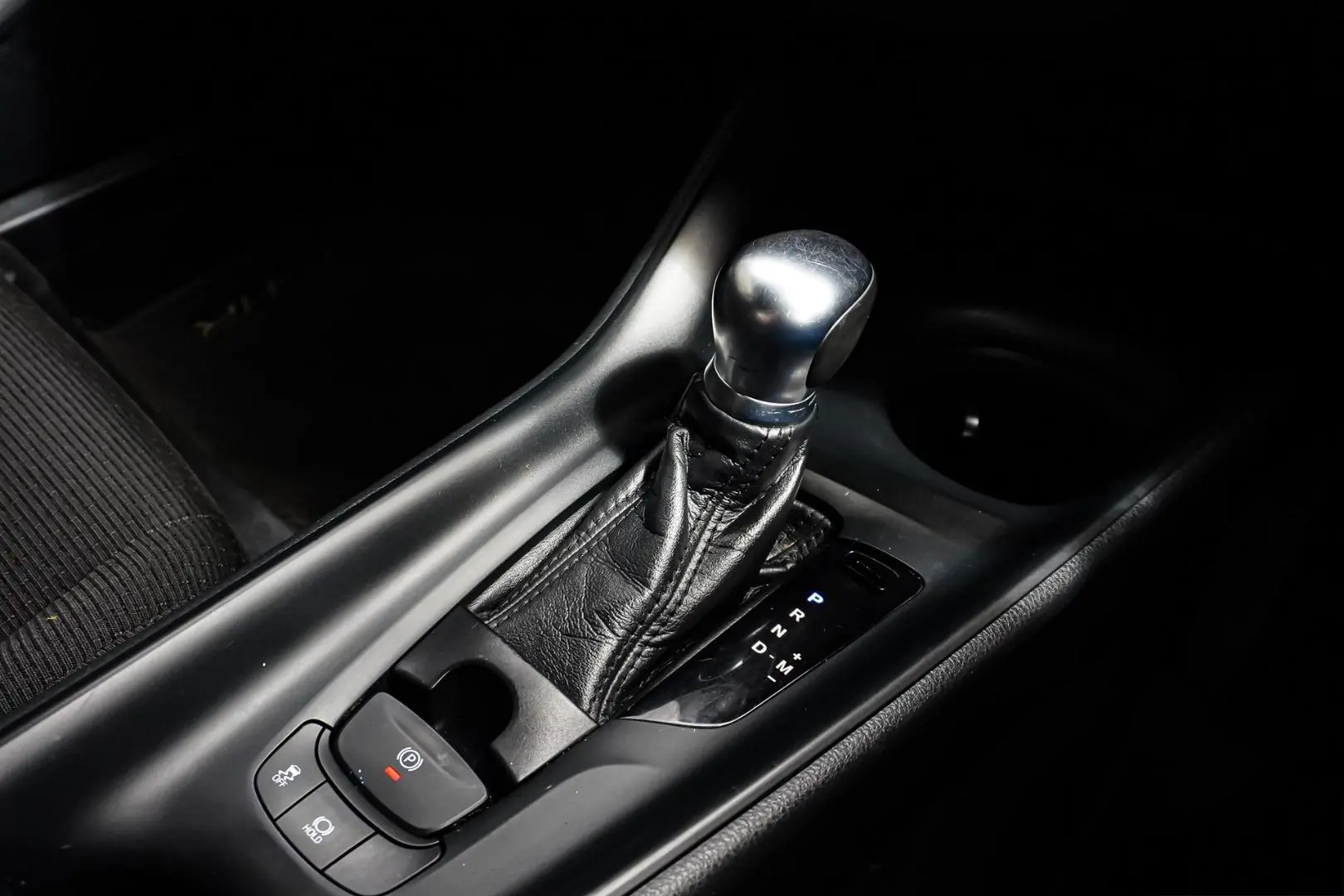 2017 Toyota C-HR Gallery Image 19