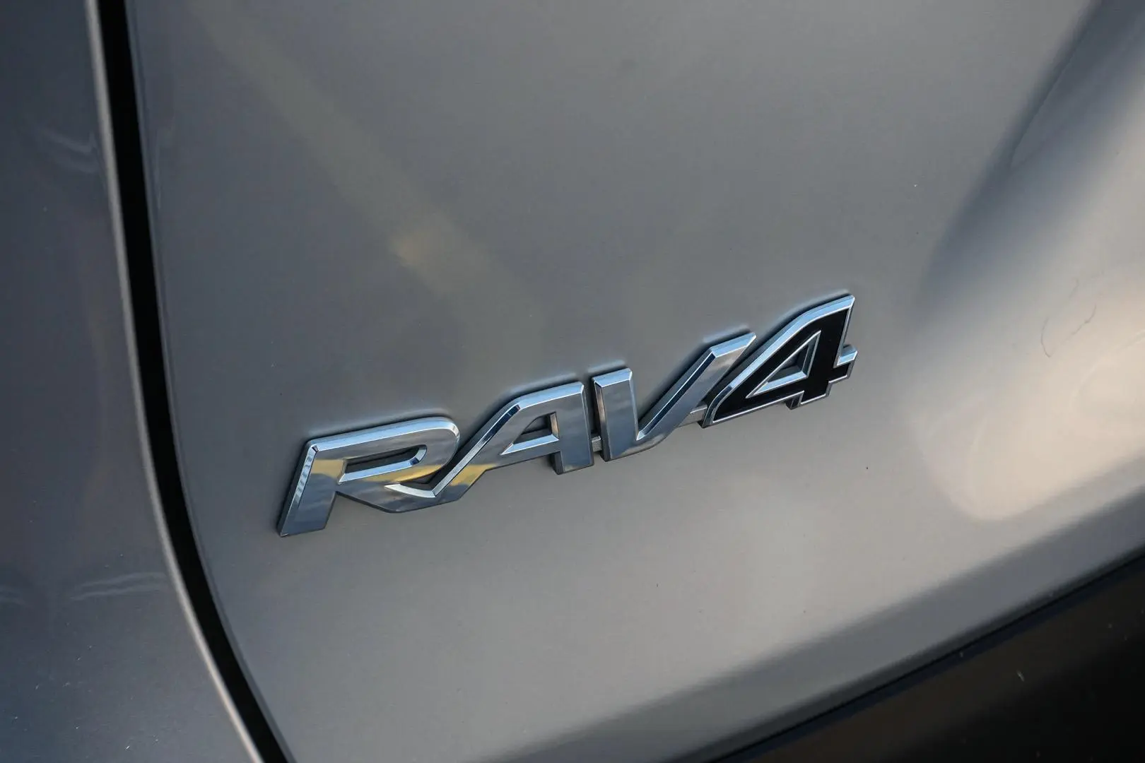 2019 Toyota RAV4 Gallery Image 9