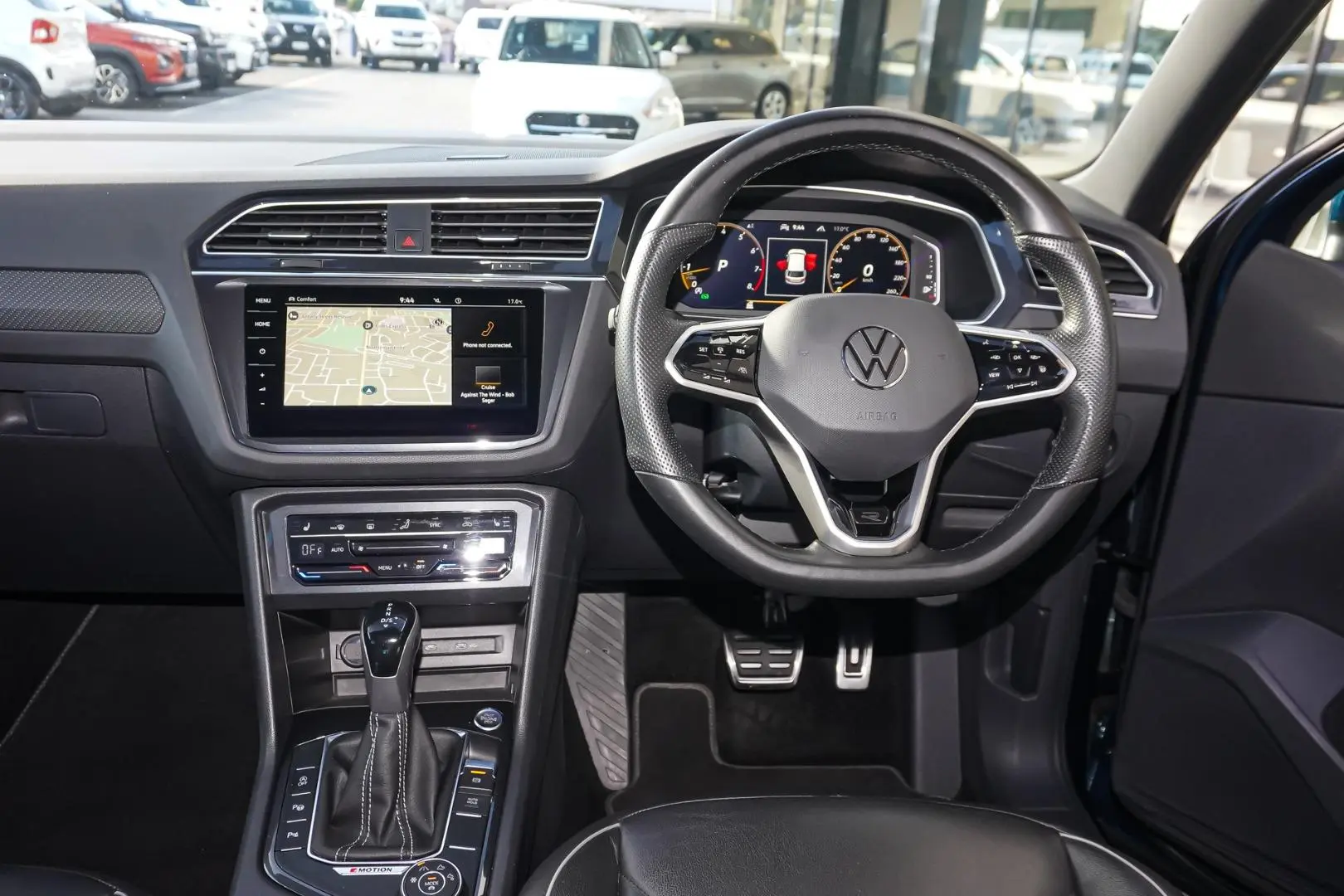 2022 Volkswagen Tiguan Gallery Image 9