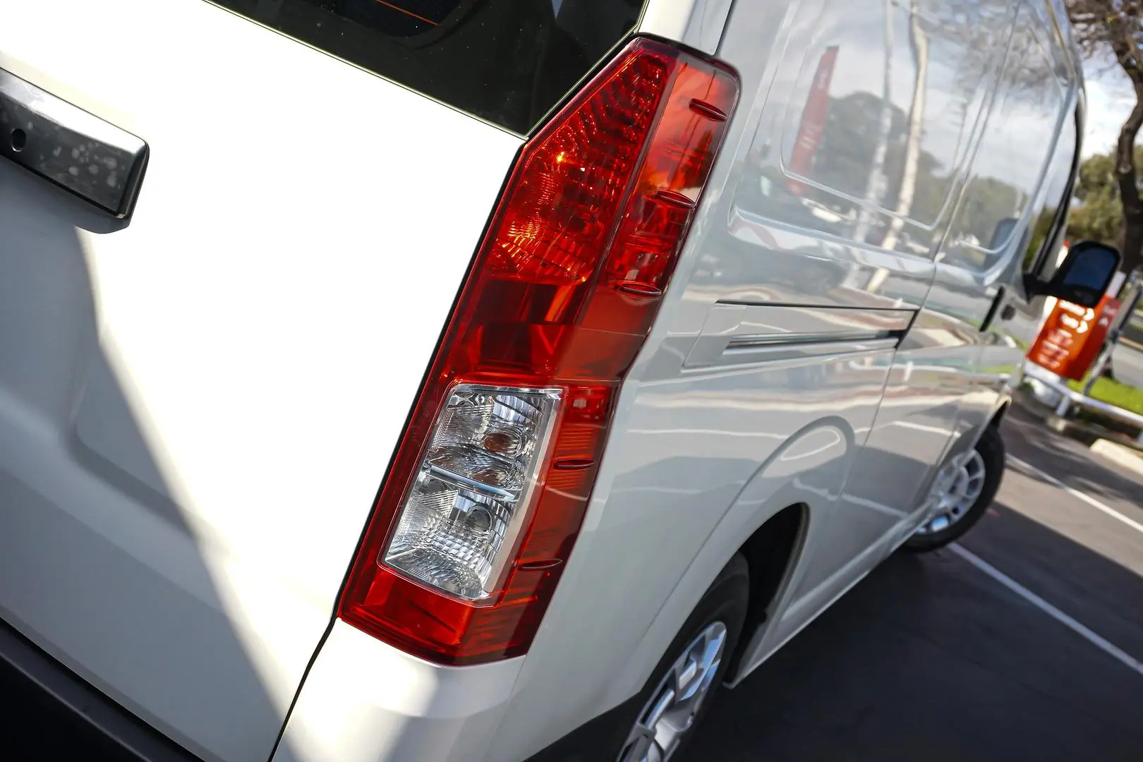2020 Toyota Hiace Gallery Image 12