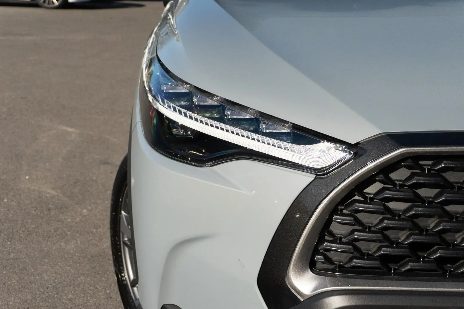 2025 Toyota Corolla Cross Gallery Image 11