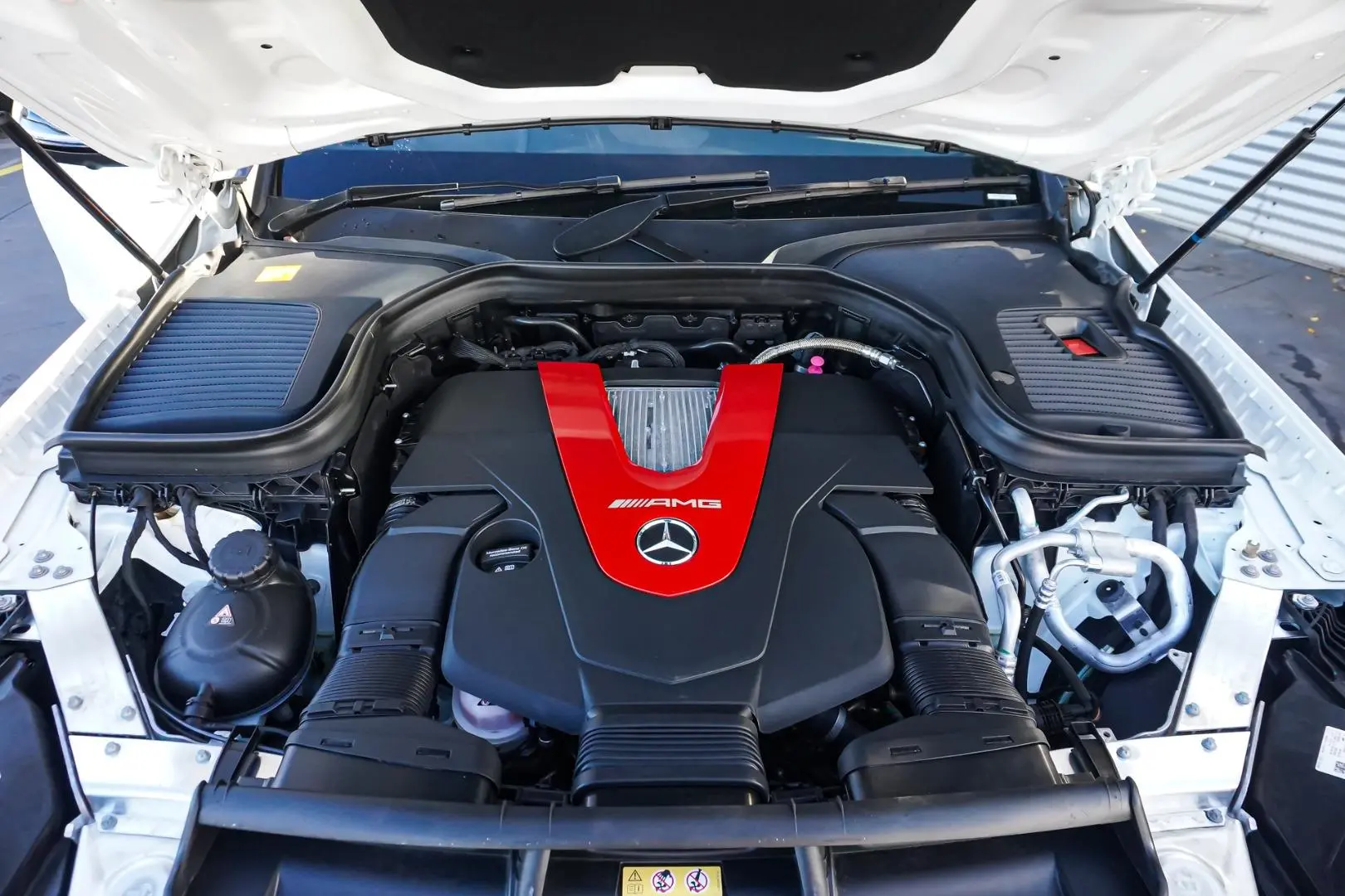 2022 Mercedes-Benz GLC-Class Gallery Image 28