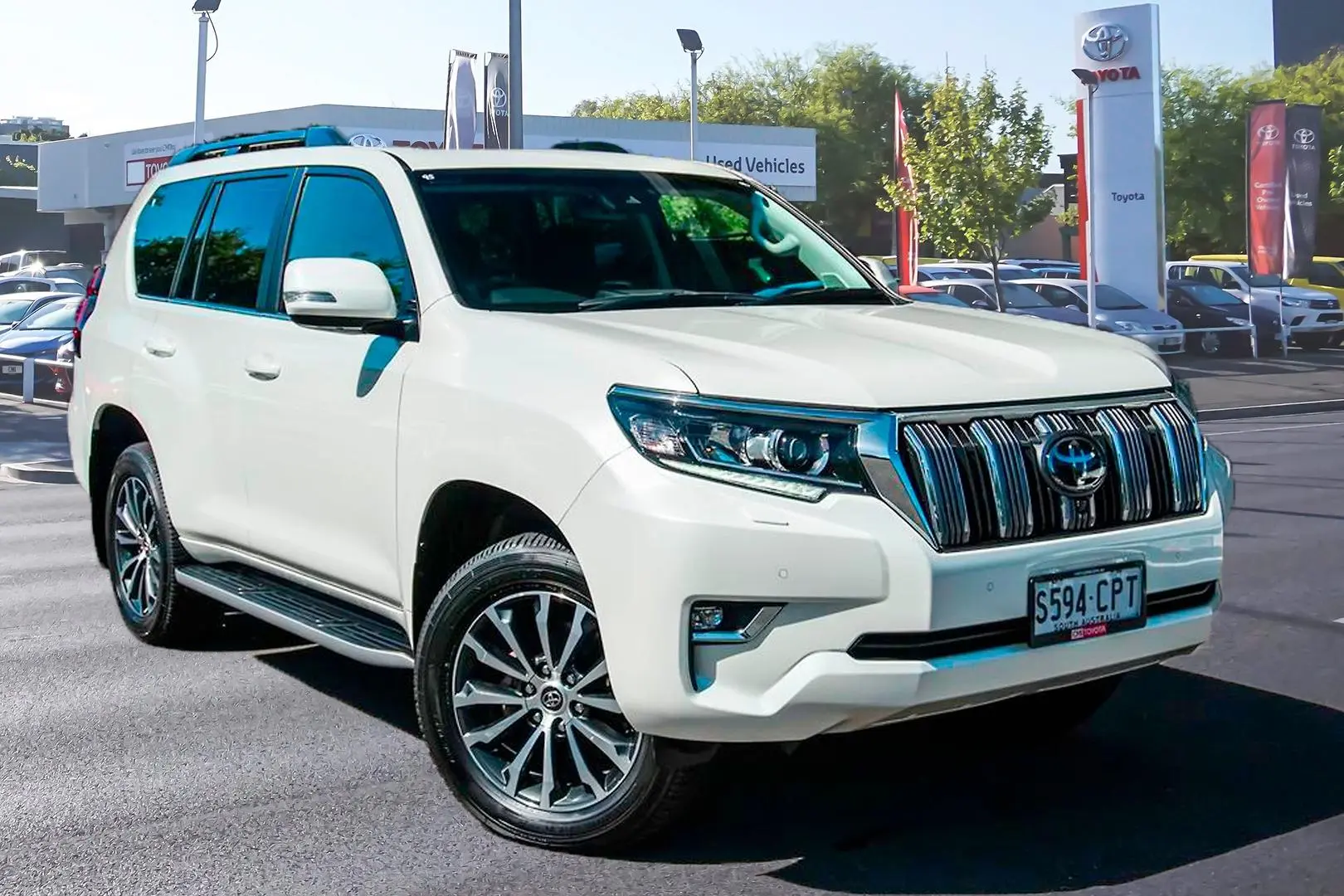 2022 Toyota Landcruiser Prado Gallery Image 1