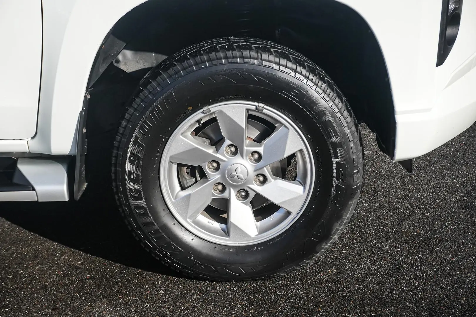 2019 Mitsubishi Triton Gallery Image 13