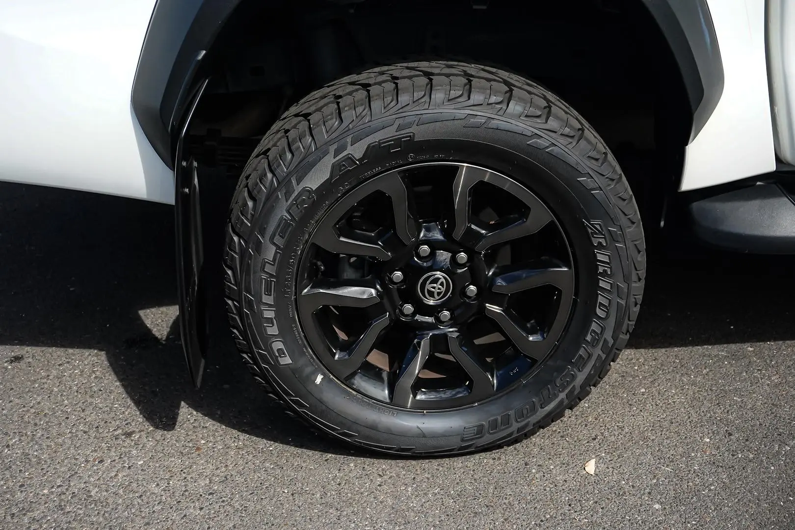 2024 Toyota Hilux Gallery Image 17